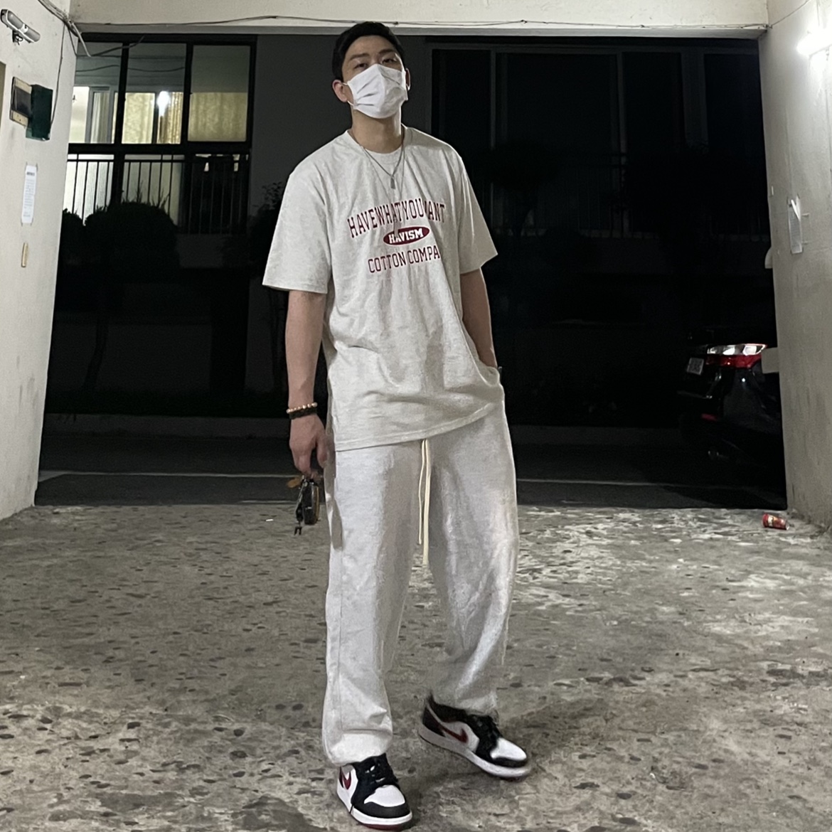 Jordan 1 Mid Gym Red Black White 착용 스타일