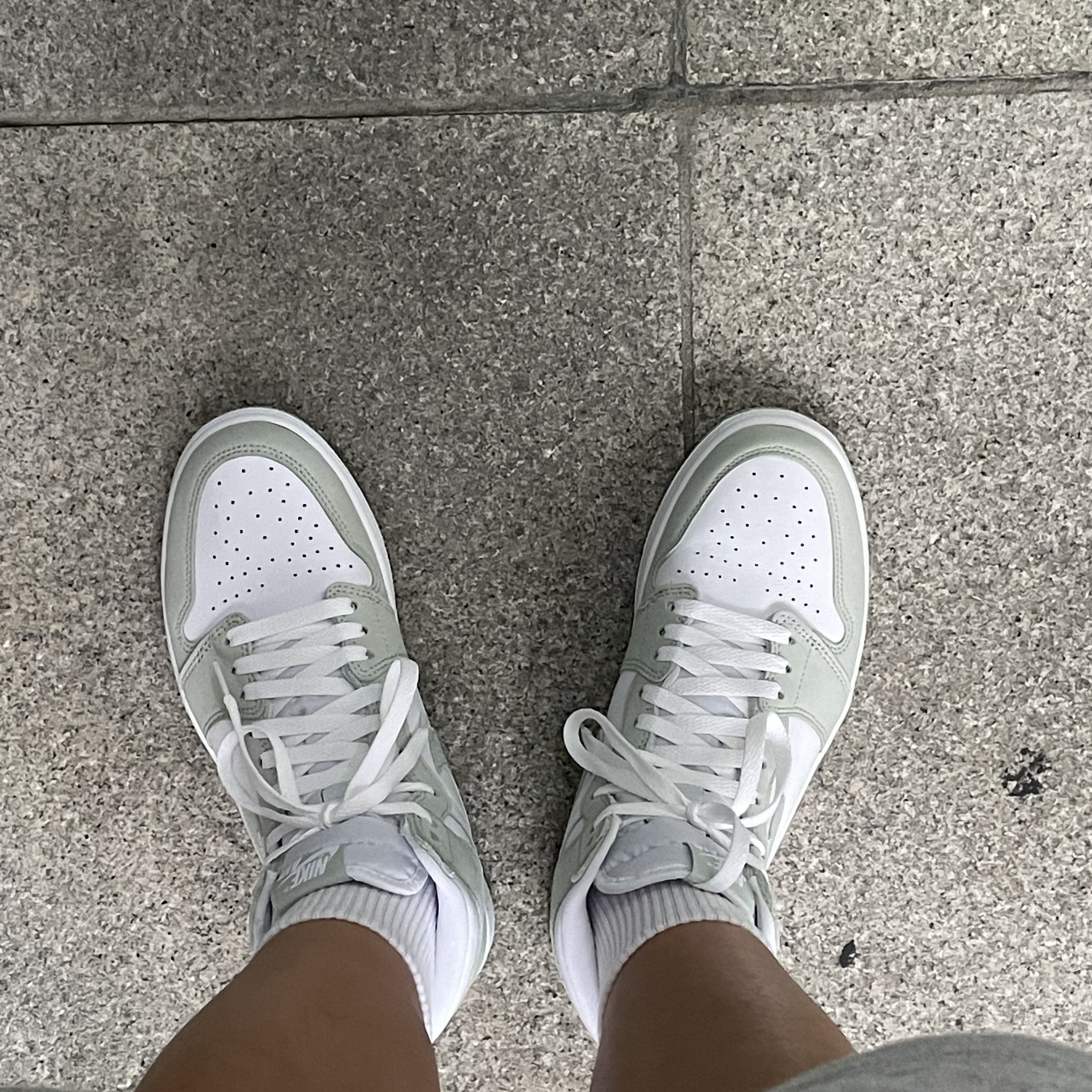 (W) Jordan 1 Retro High OG Seafoam 착용 스타일