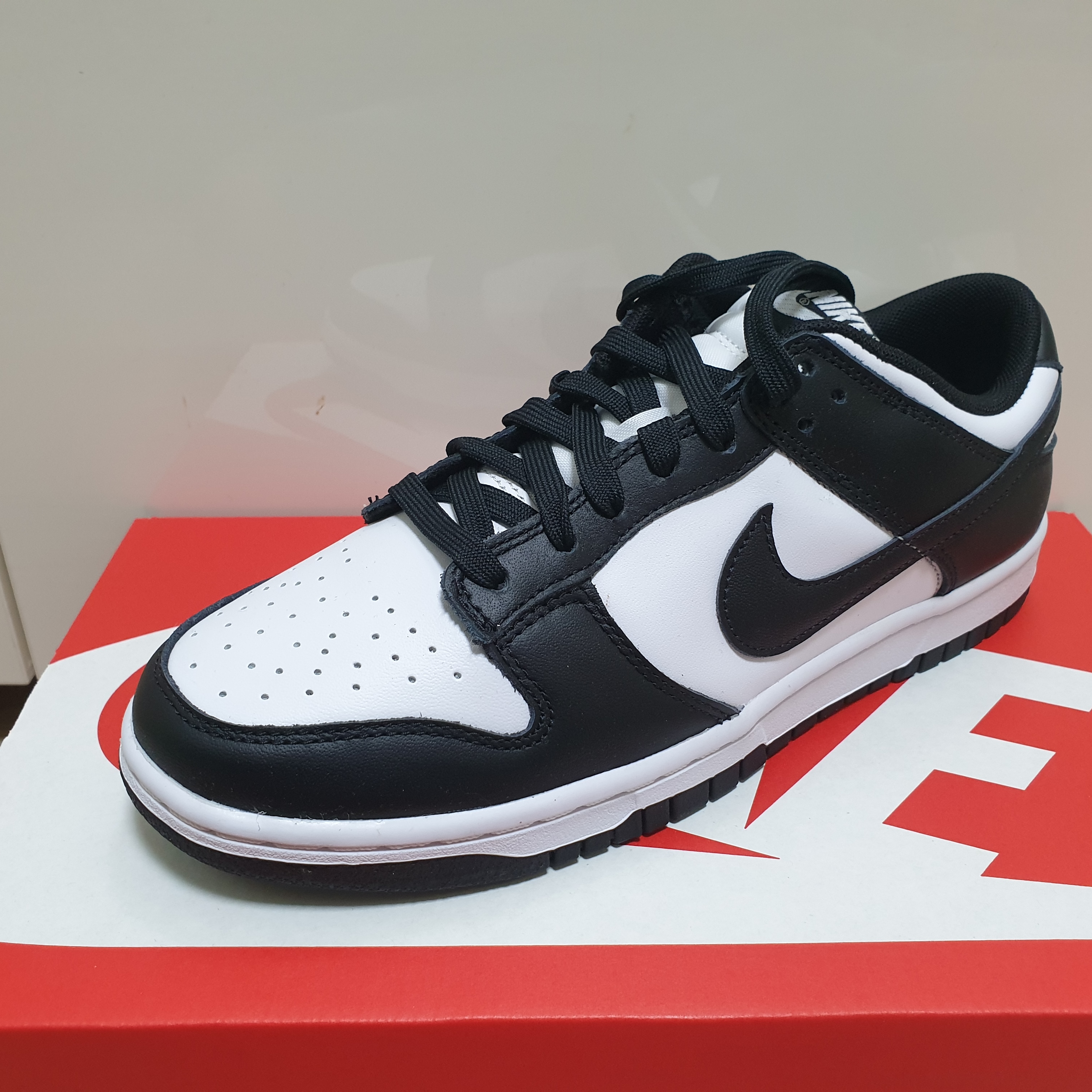 Nike Dunk Low Retro Black 착용 스타일