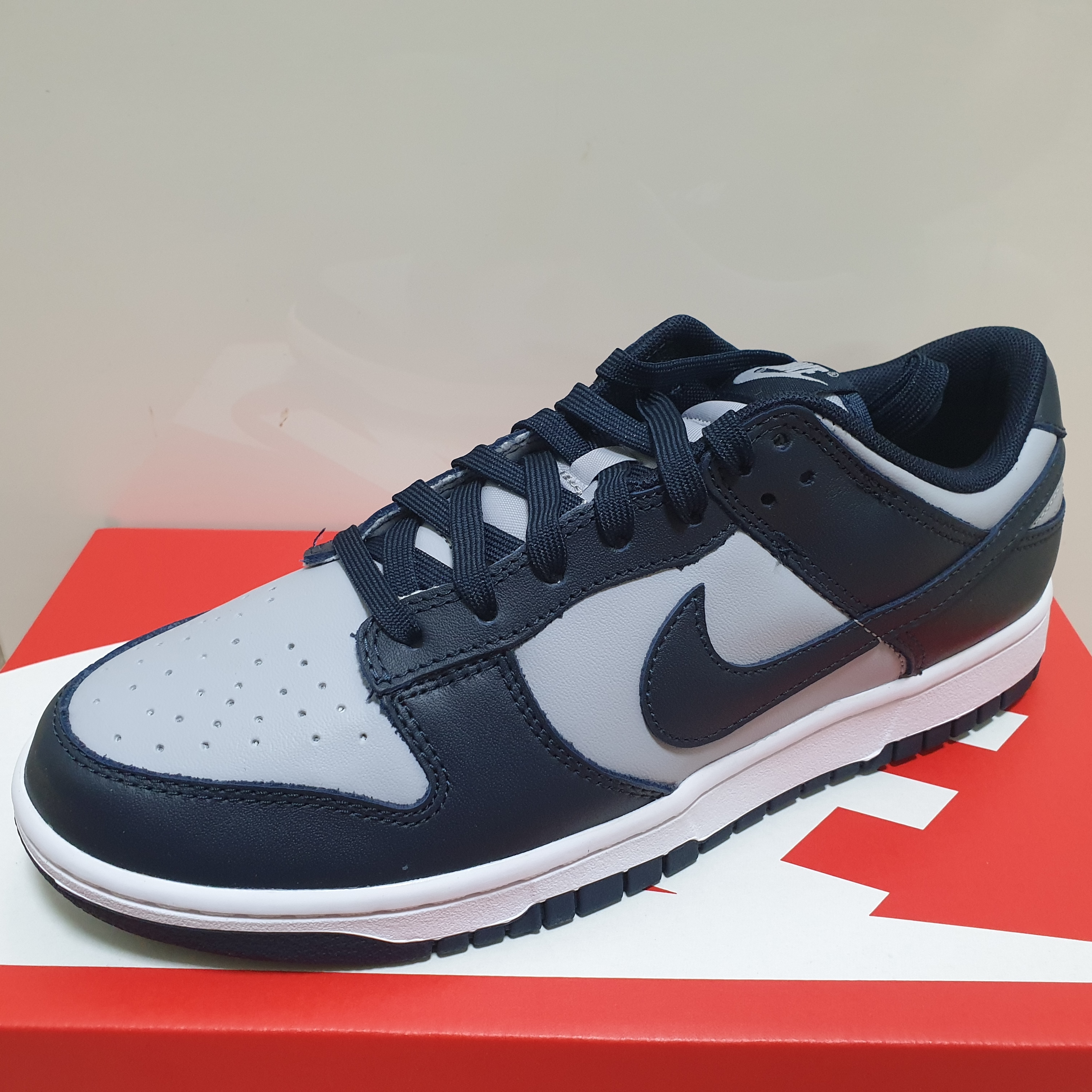Nike Dunk Low Retro Championship Grey 착용 스타일