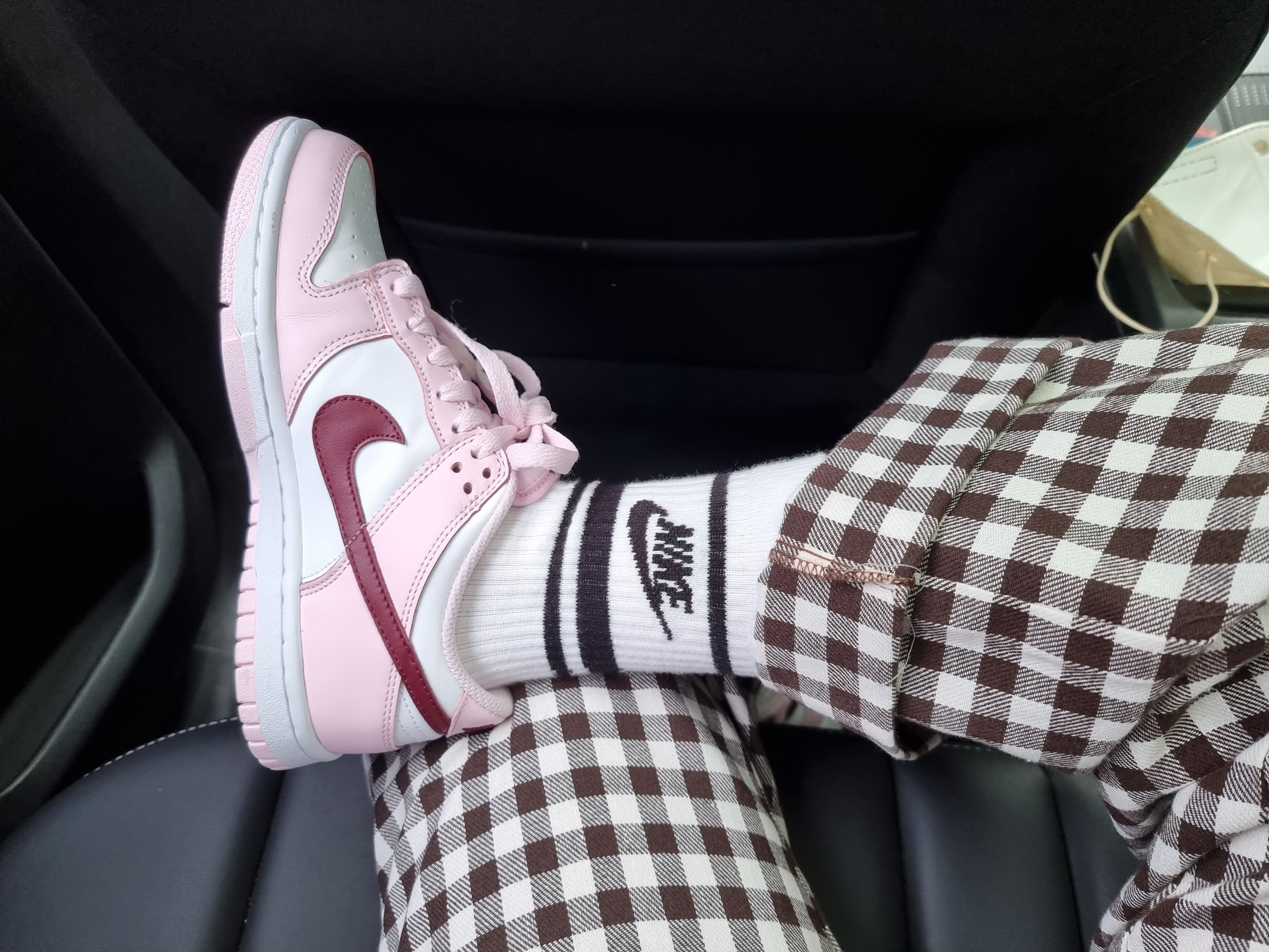 (GS) Nike Dunk Low Pink Foam 착용 스타일 - 2
