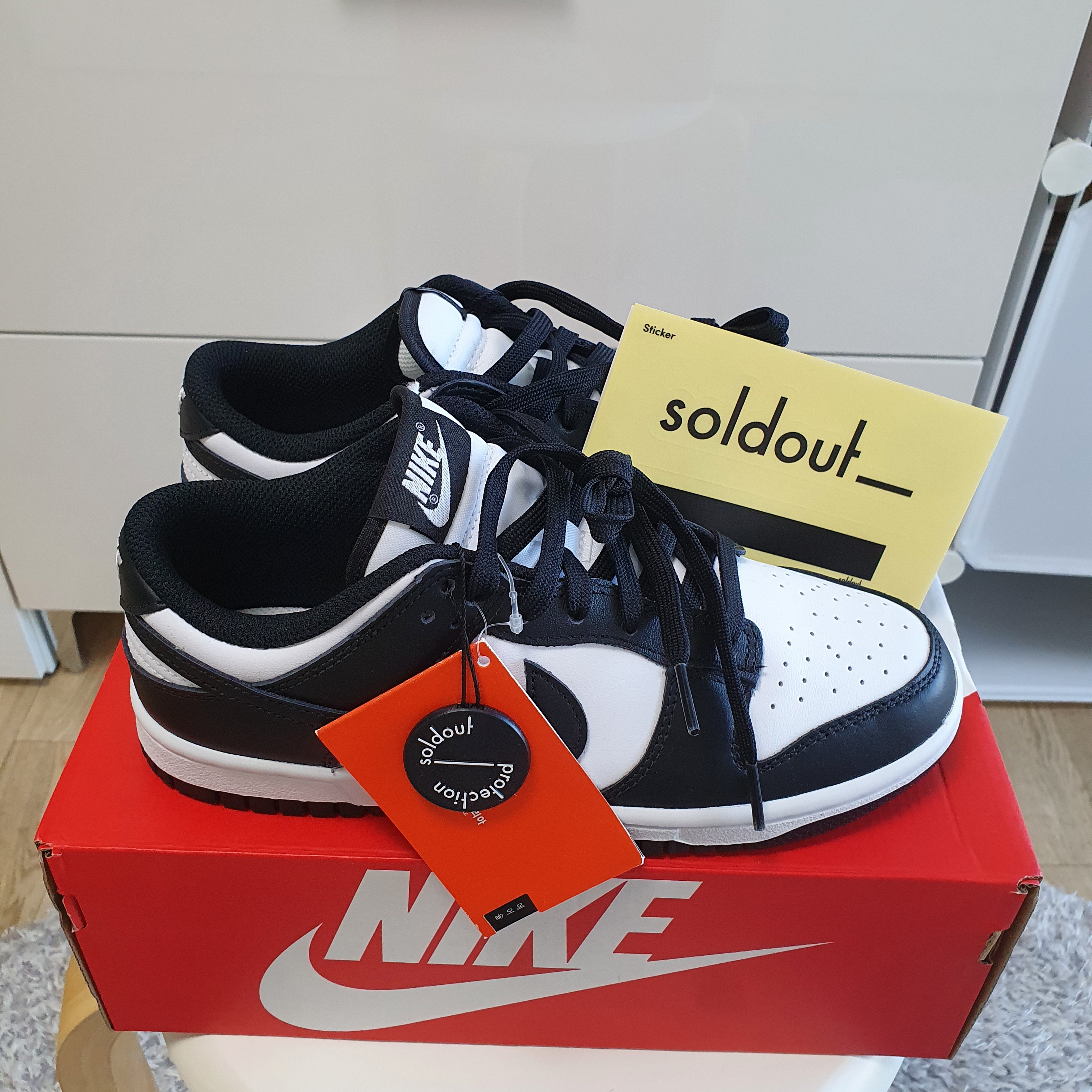 Nike Dunk Low Retro Black 착용 스타일