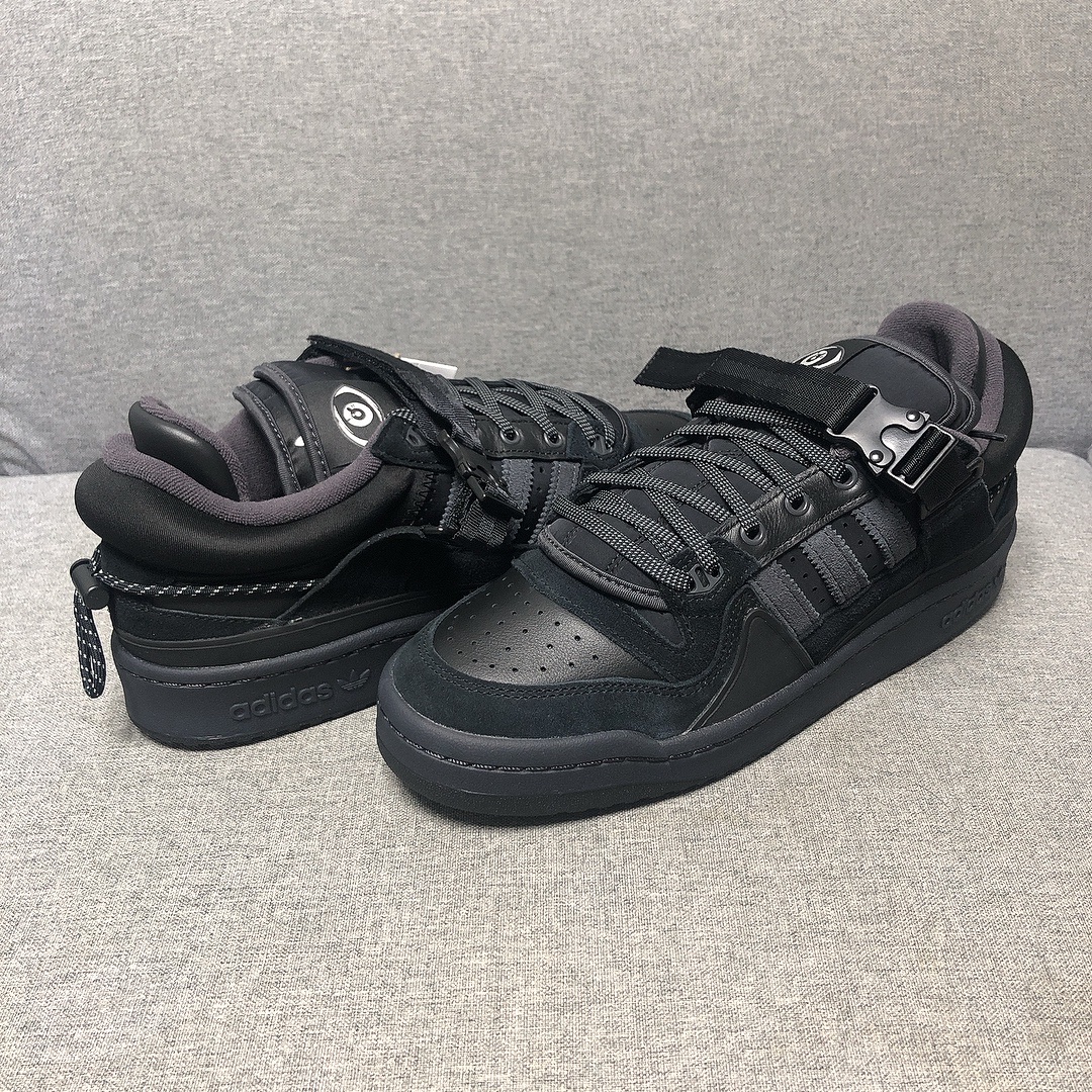 Adidas x Bad Bunny Forum Low Back To School 착용 스타일 - 2