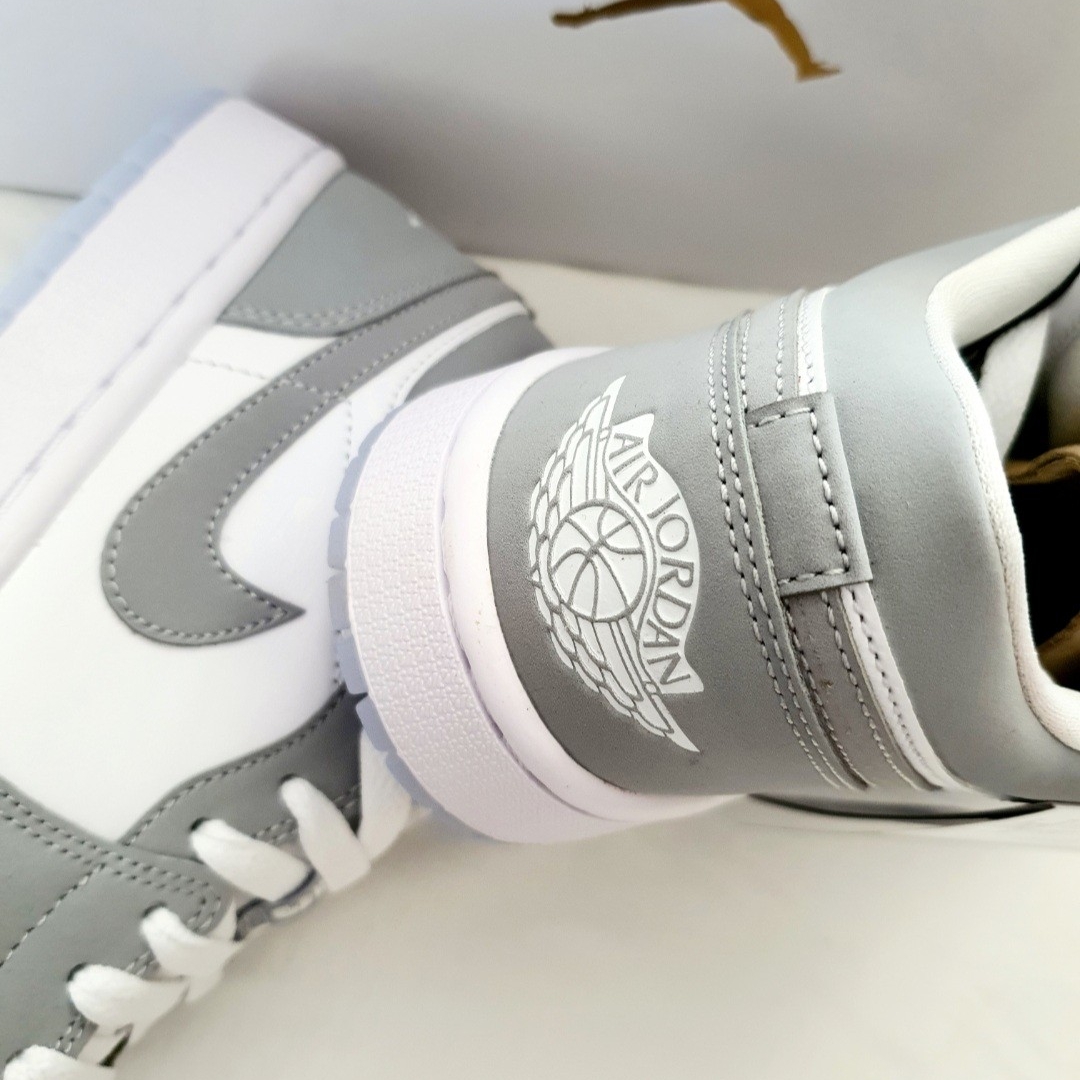 (W) Jordan 1 Low White Wolf Grey 착용 스타일 - 4