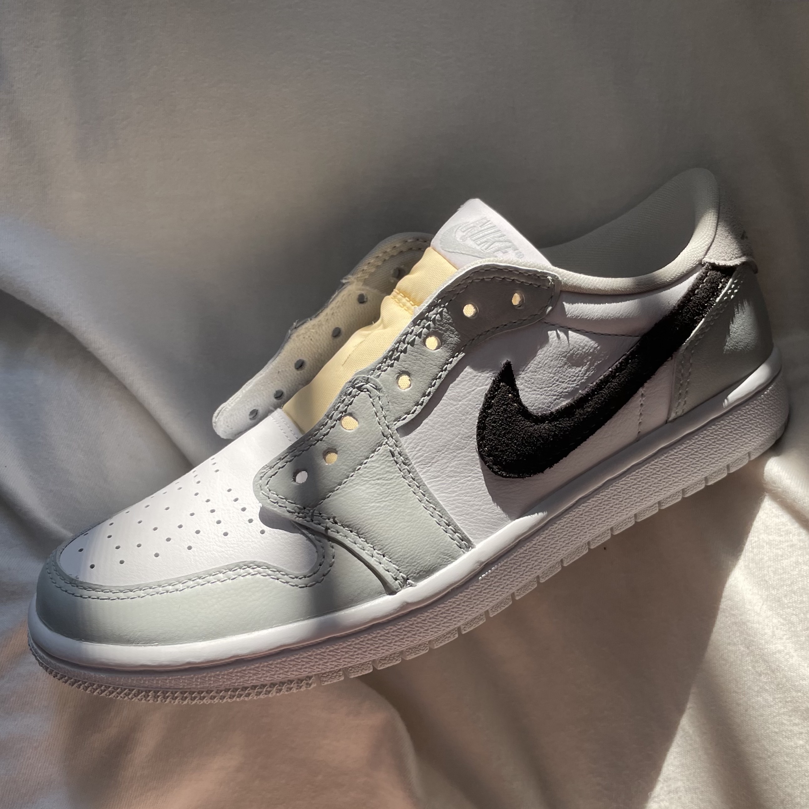 Jordan 1 Low OG Neutral Grey, (W) Jordan 1 Low OG Neutral Grey 착용 스타일 - 2