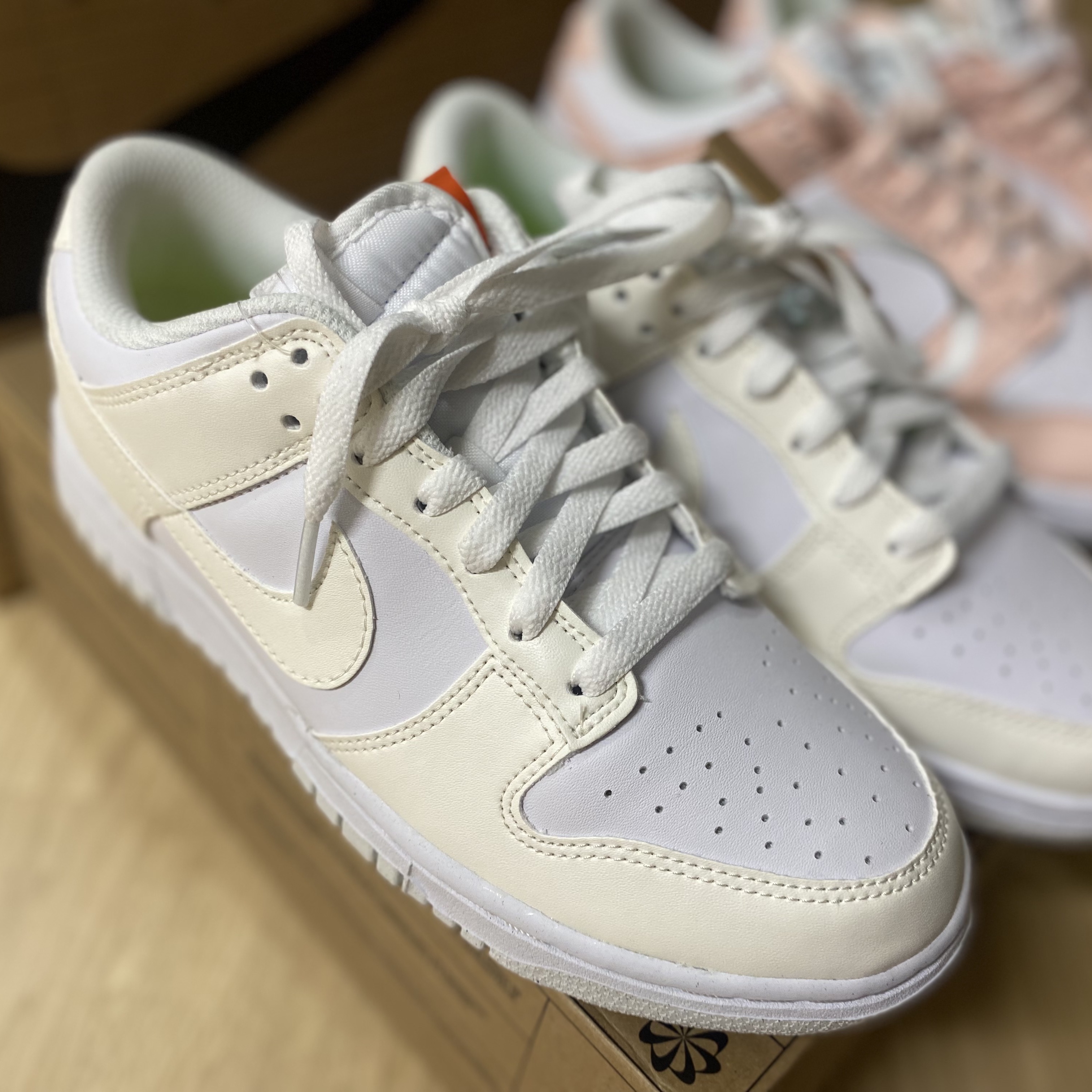 (W) Nike Dunk Low Next Nature Pale Coral, (W) Nike Dunk Low Next Nature Sail 착용 스타일 - 5