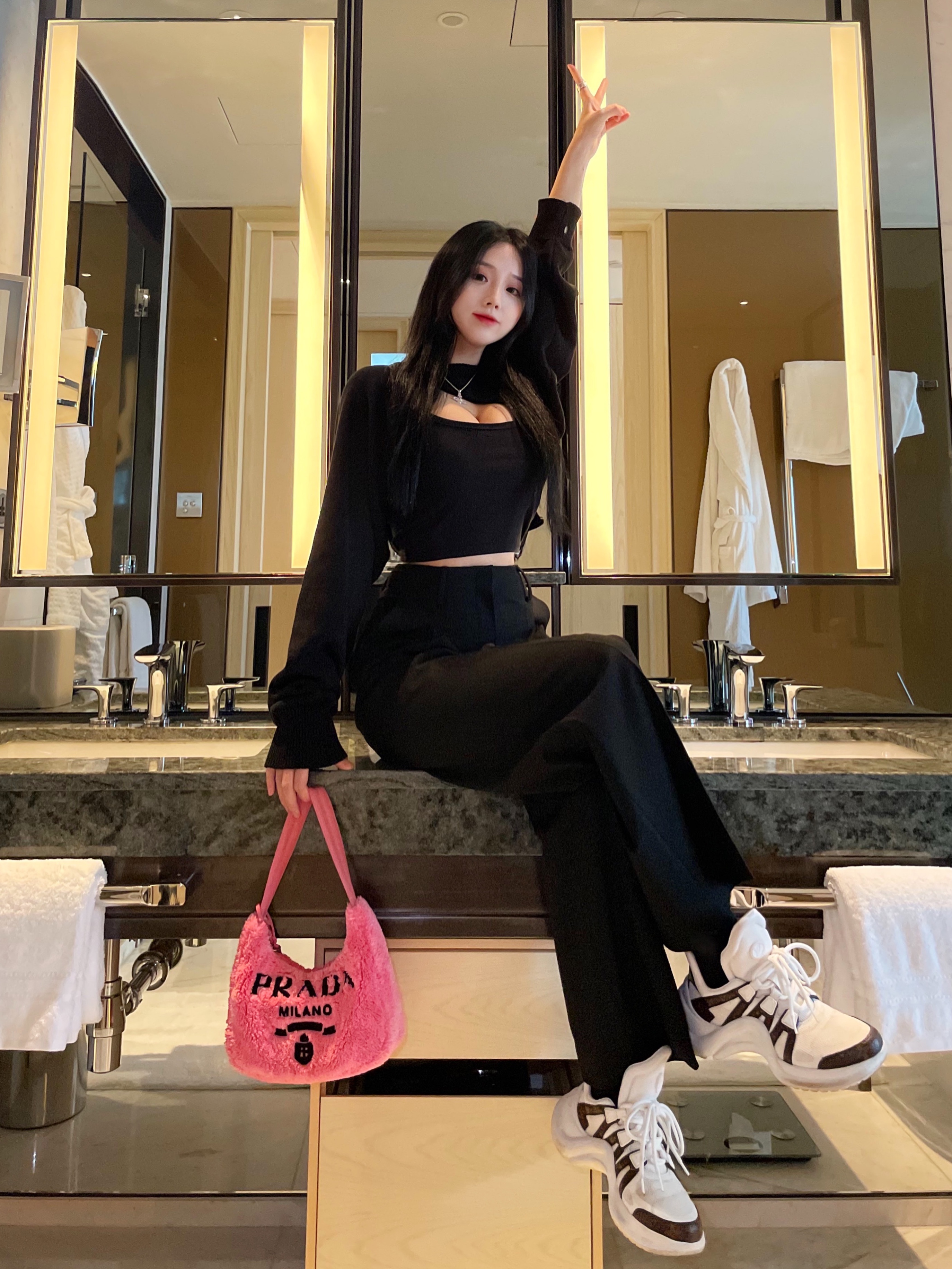 insta. yooooondh님의 스타일