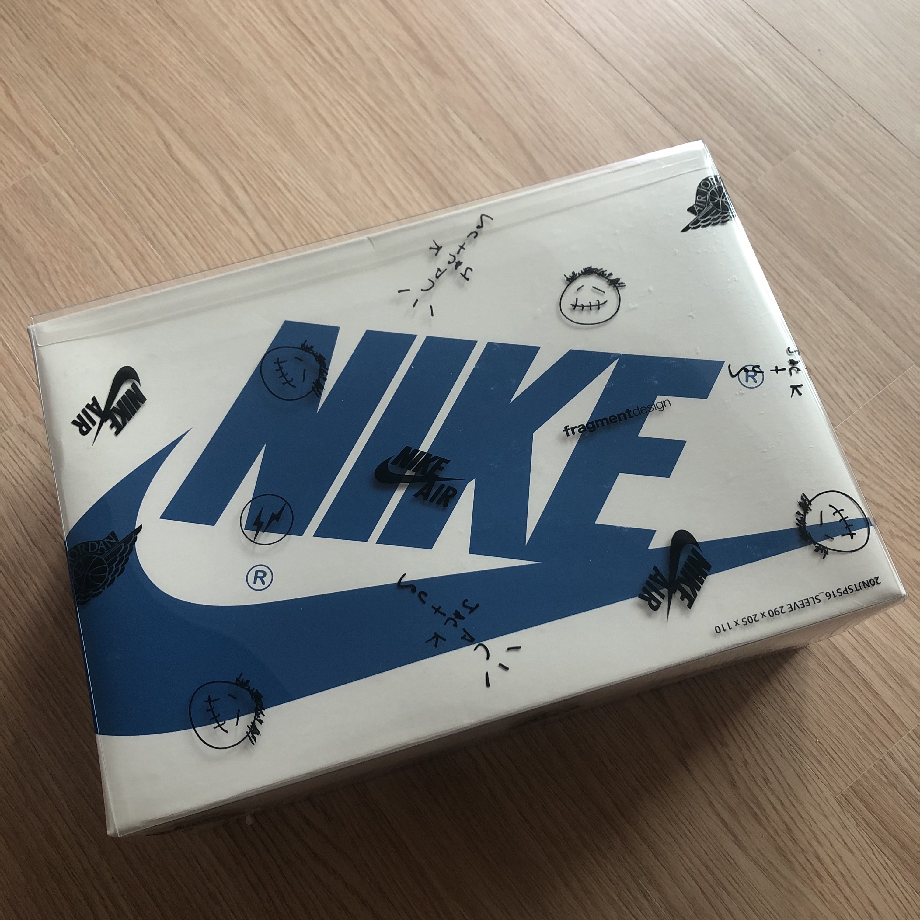 Jordan 1 x Travis Scott x Fragment Retro Low OG SP Military Blue 착용 스타일 - 1