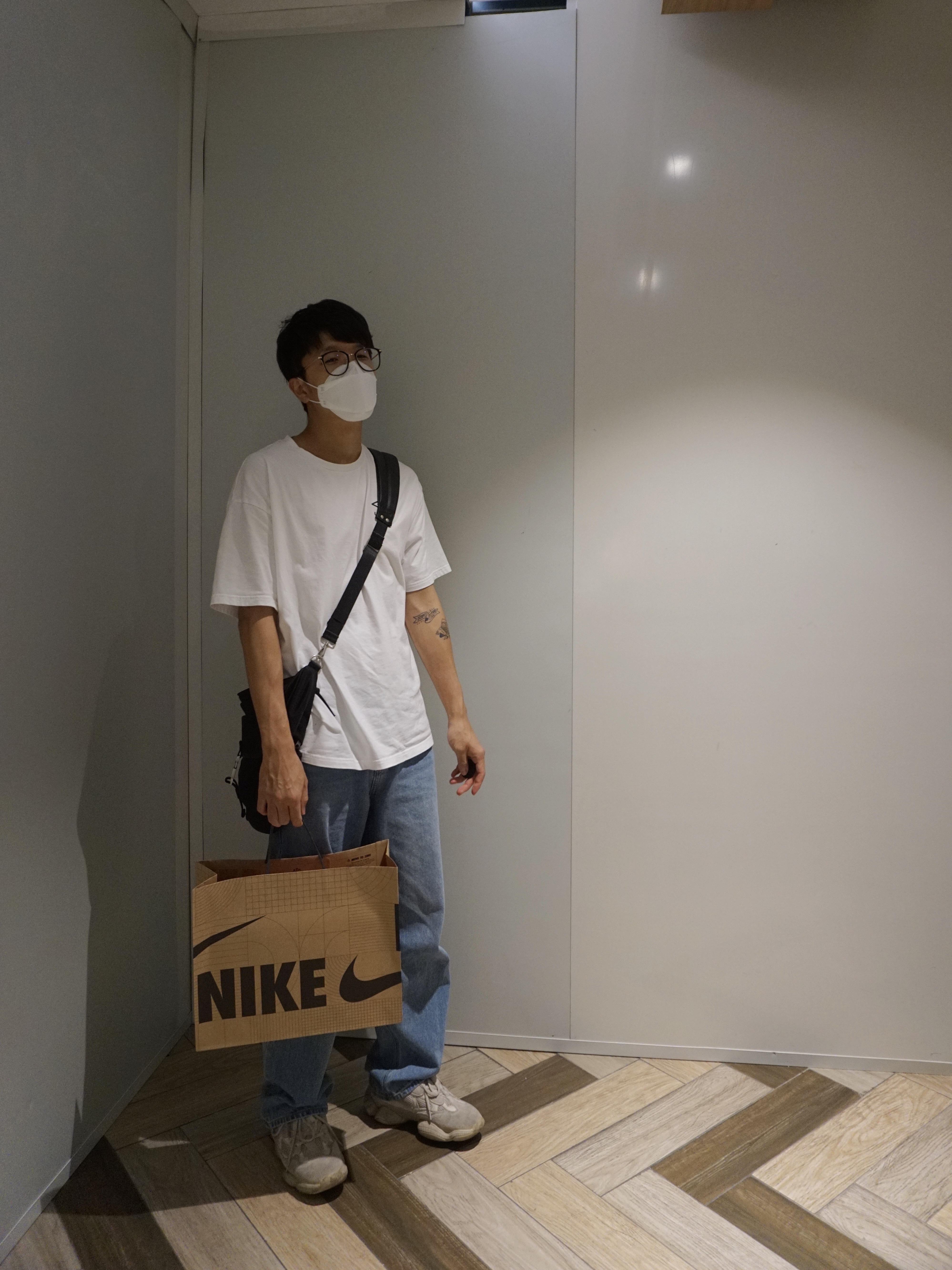 Adidas Yeezy 500 Blush 2018 착용 스타일