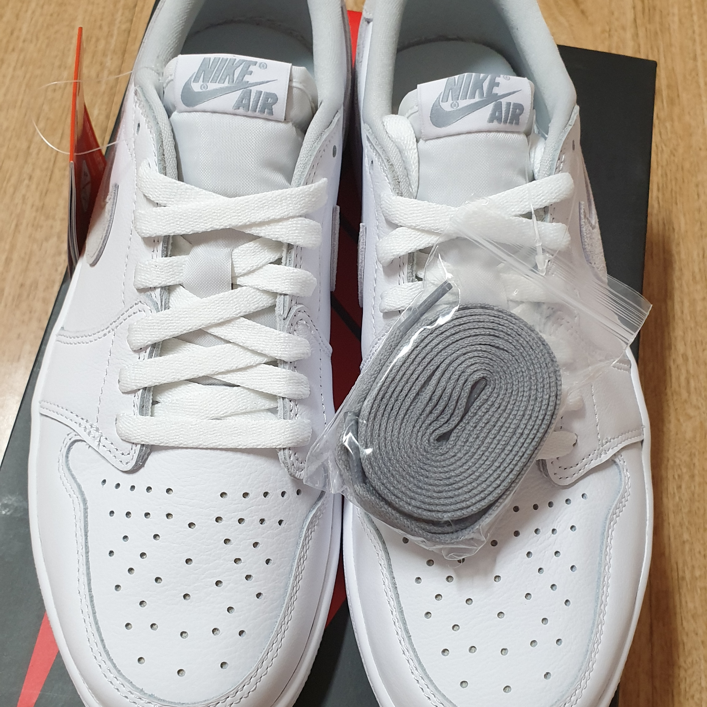 Jordan 1 Low OG Neutral Grey 착용 스타일 - 4
