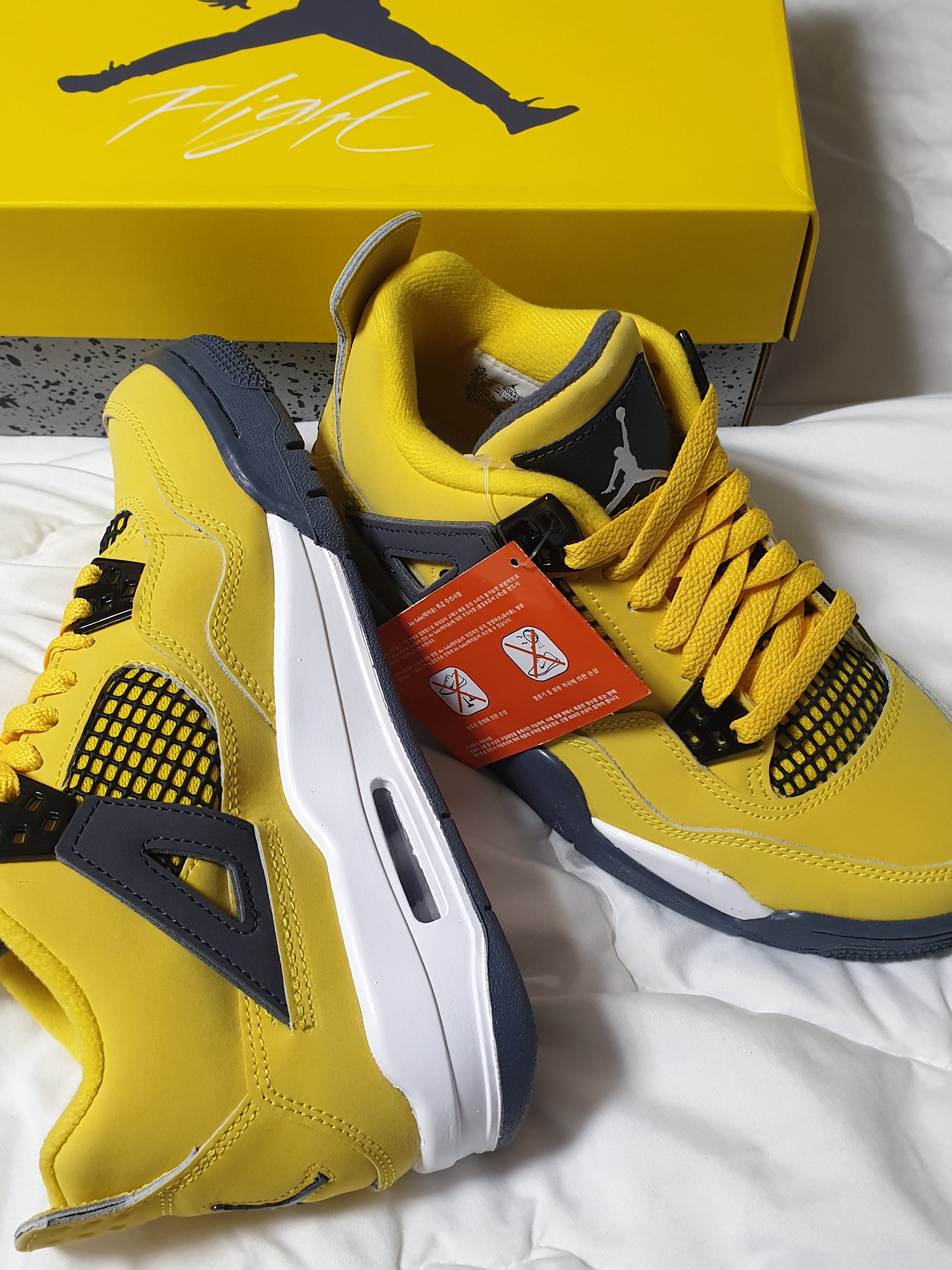 (GS) Jordan 4 Retro Tour Yellow, Jordan 4 Retro Tour Yellow 착용 스타일 - 4