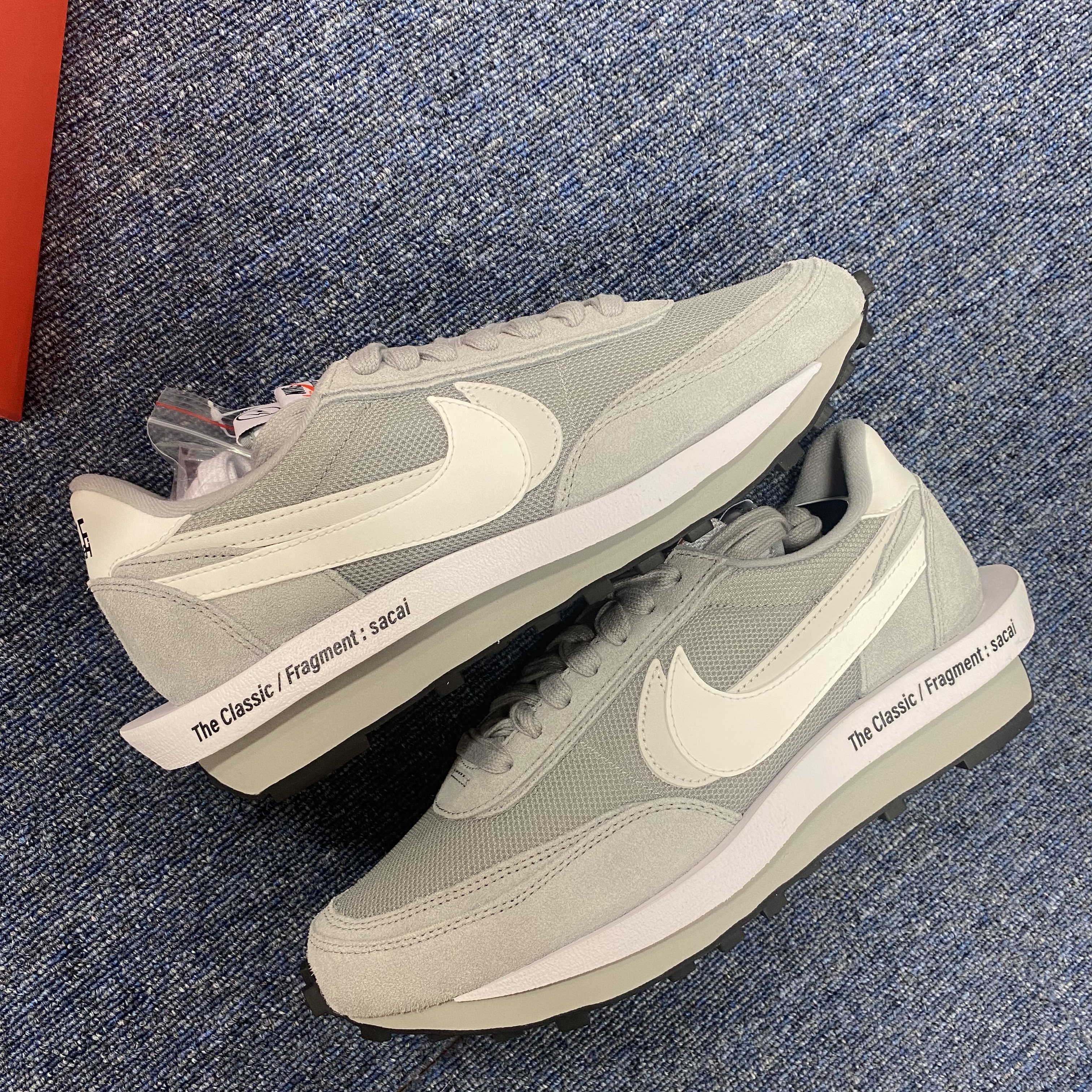 Nike x Sacai x Fragment LDWaffle Light Smoke Grey 착용 스타일 - 4