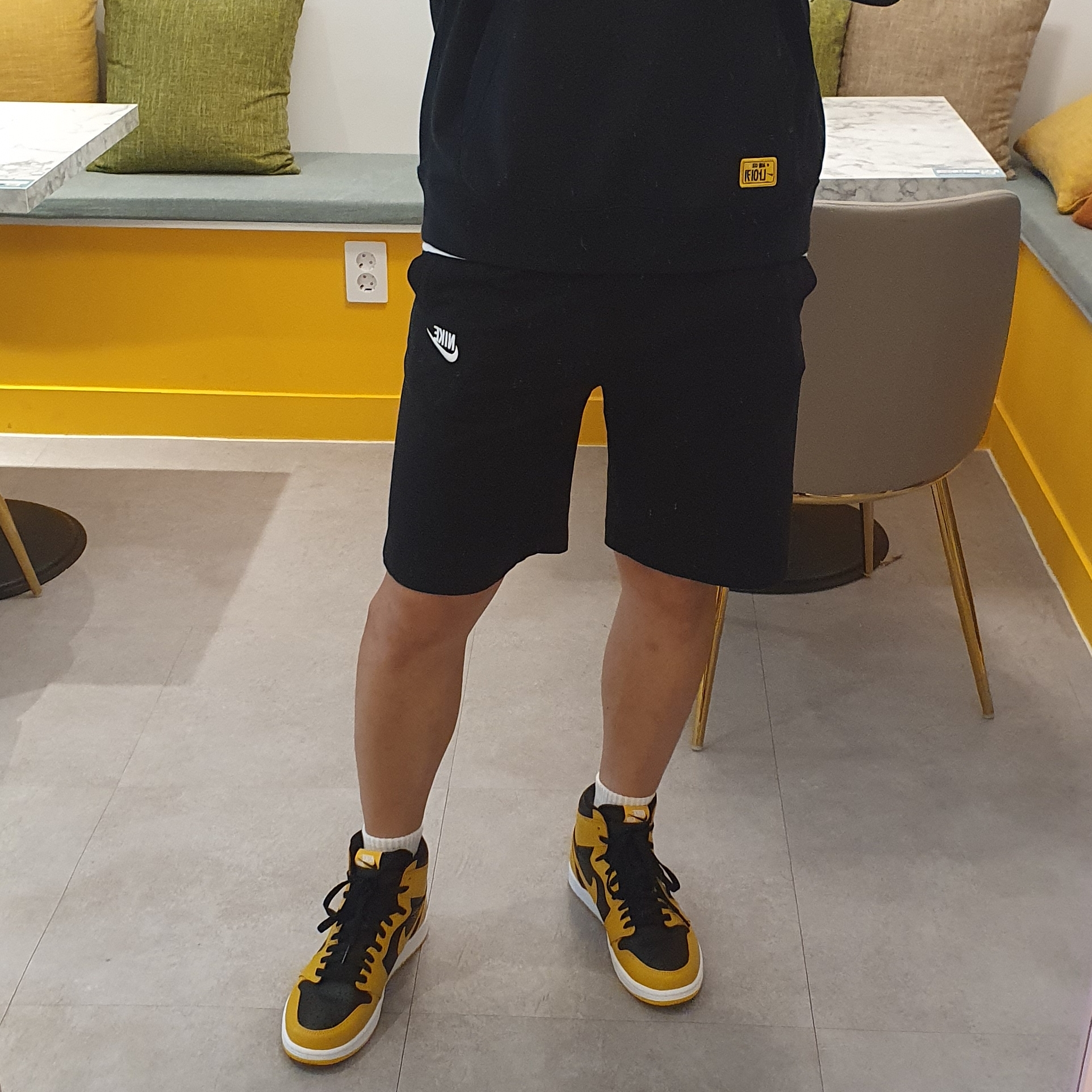 Jordan 1 Retro High OG Pollen 착용 스타일