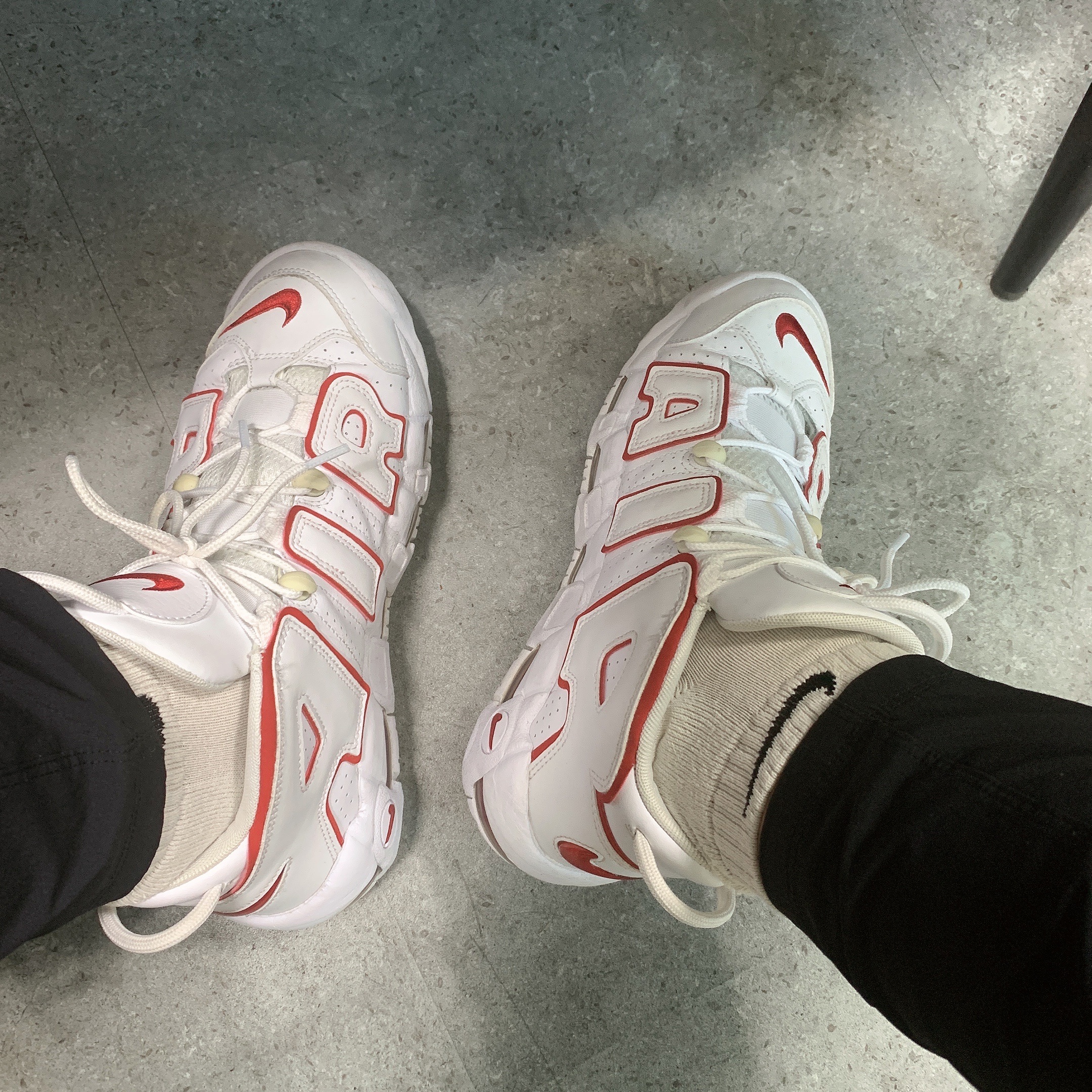 Nike Air More Uptempo White Varsity Red 2021 착용 스타일