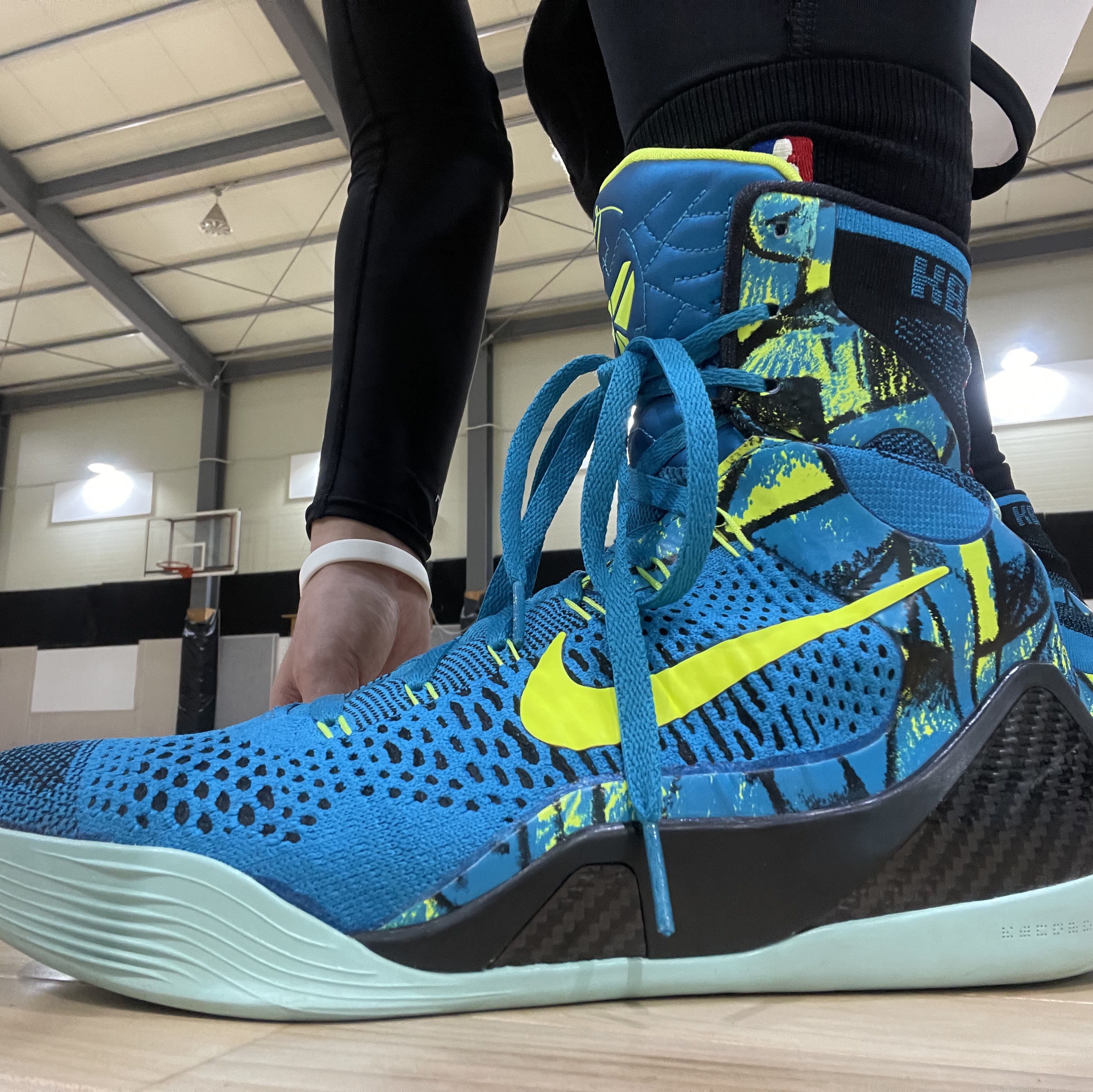 Nike Kobe 9 Elite Perspective 착용 스타일