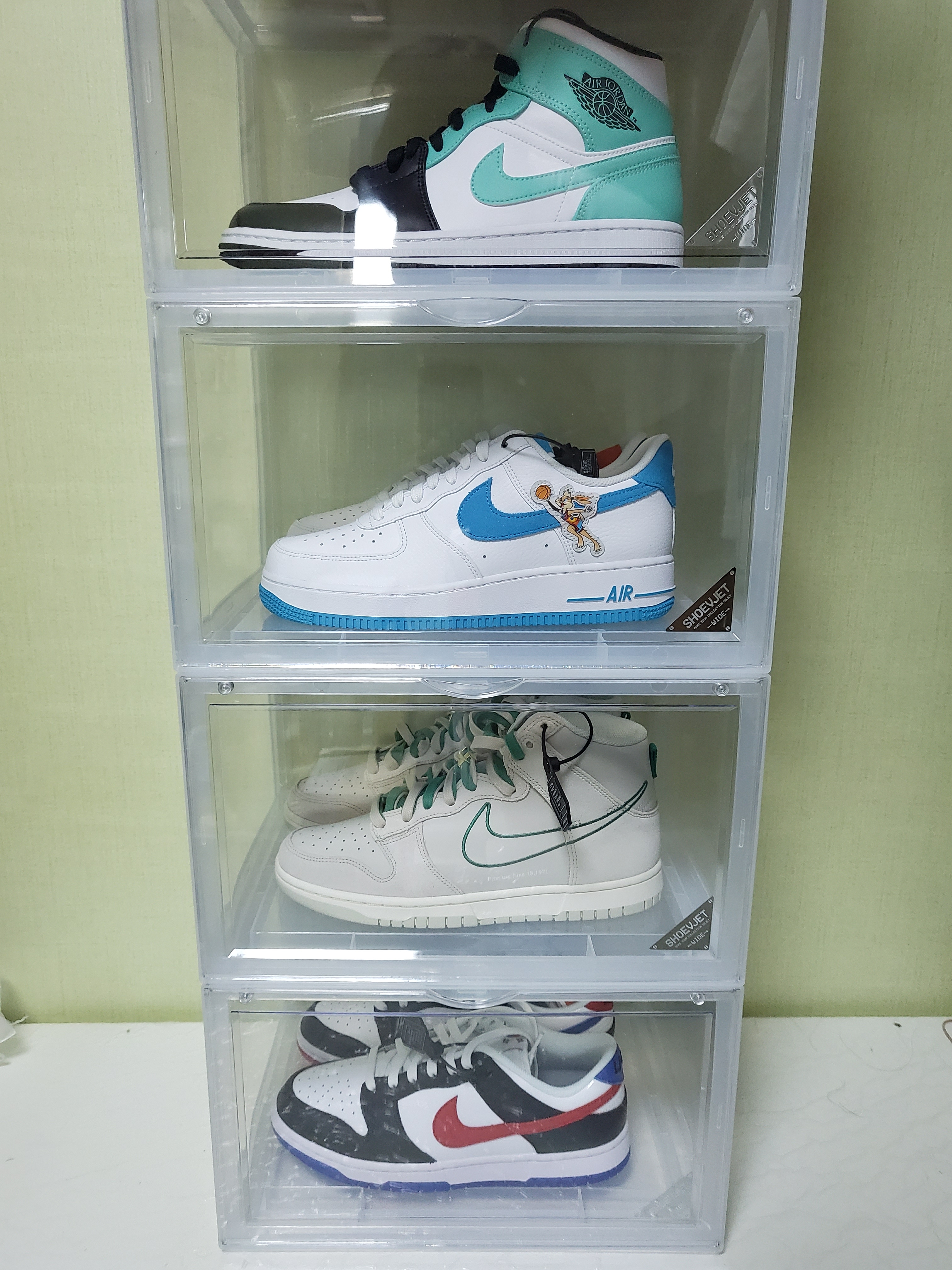 Nike Dunk Low SE Seoul, Jordan 1 Mid Tropical Twist 착용 스타일