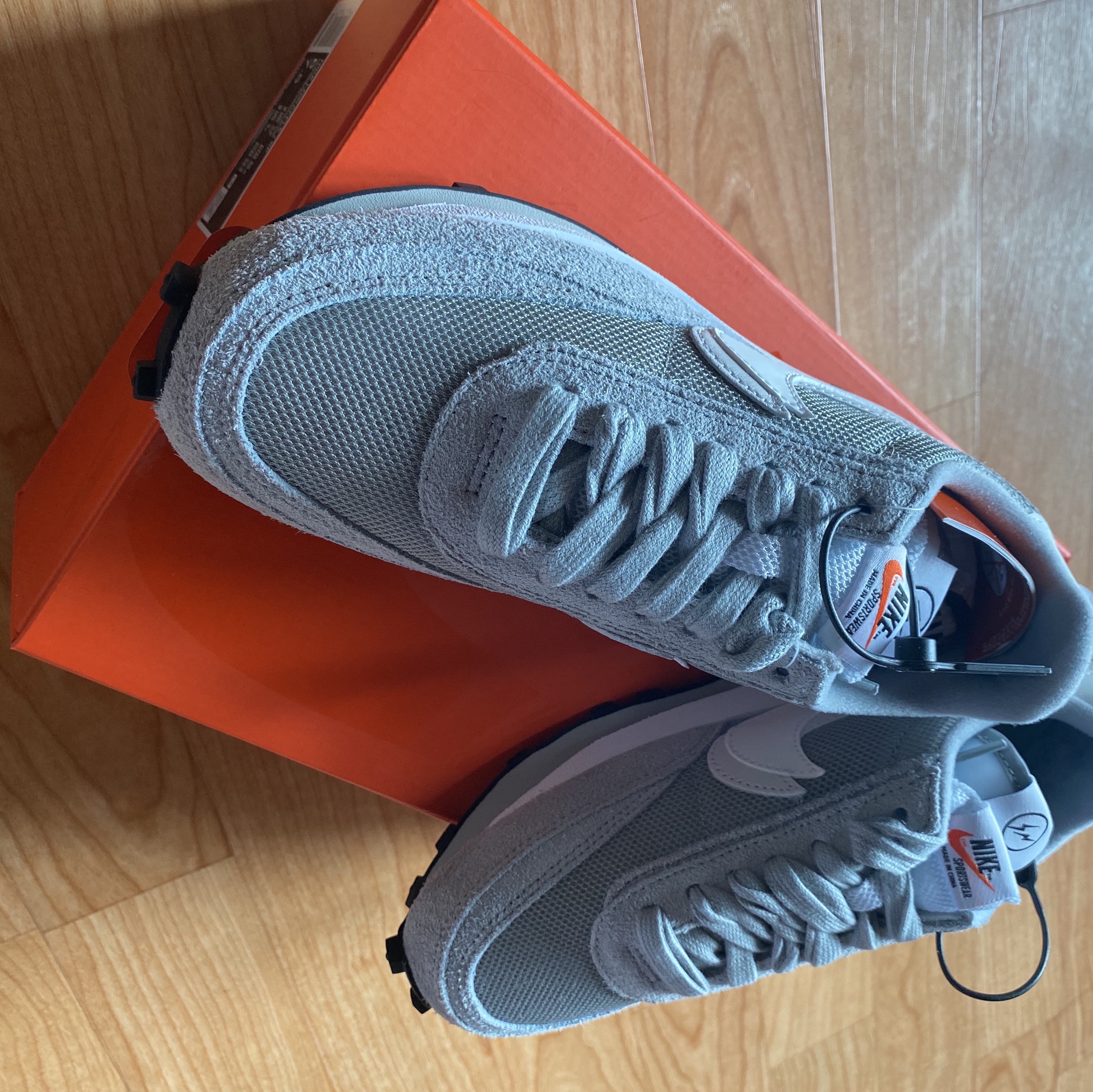 Nike x Sacai x Fragment LDWaffle Light Smoke Grey 착용 스타일 - 1