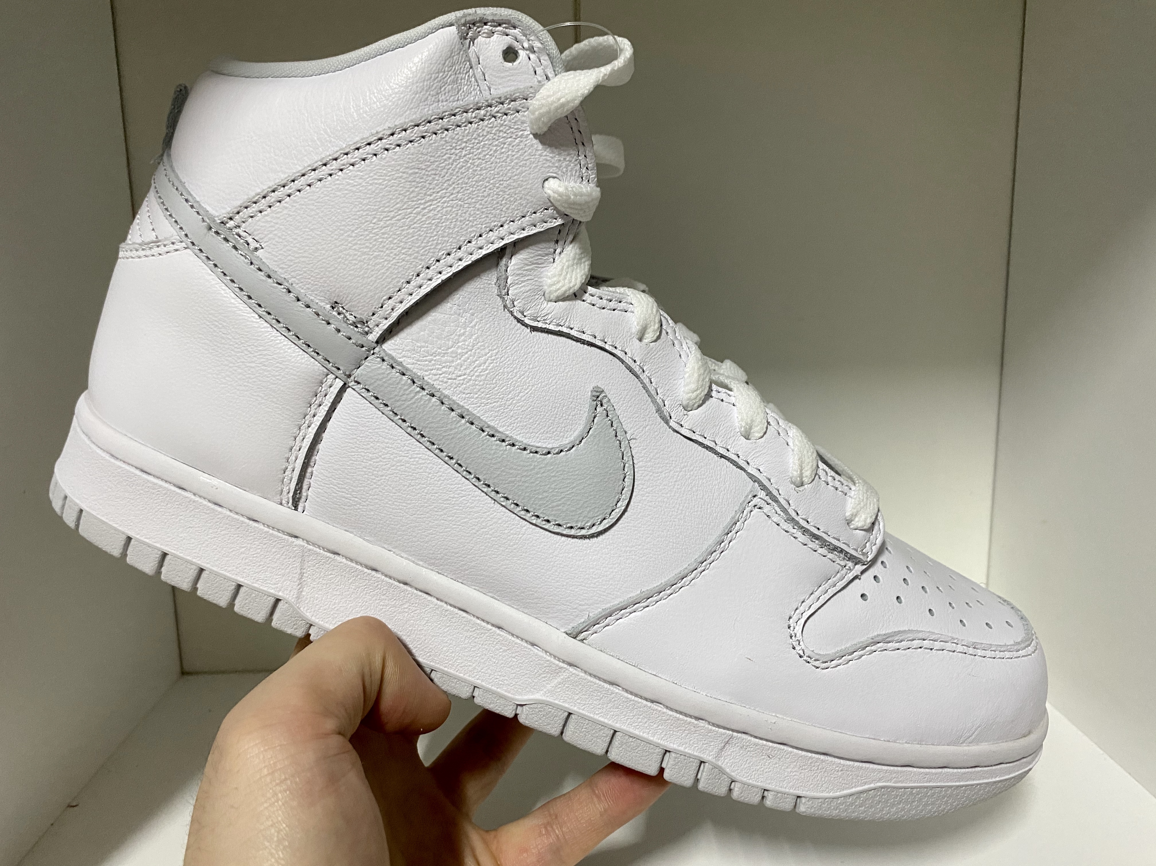 Nike Dunk High SP Pure Platinum 착용 스타일 - 3
