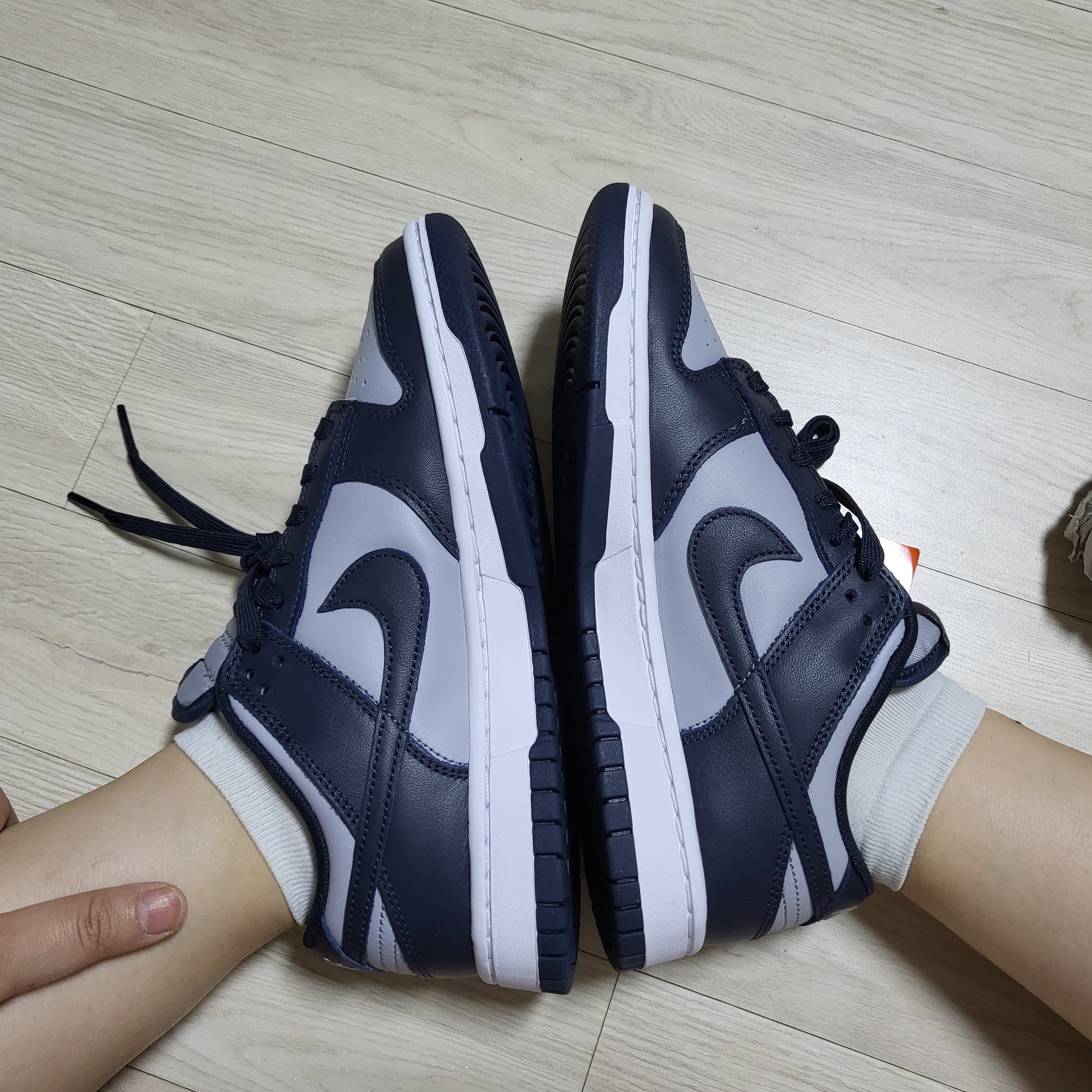 Nike Dunk Low Retro Championship Grey 착용 스타일
