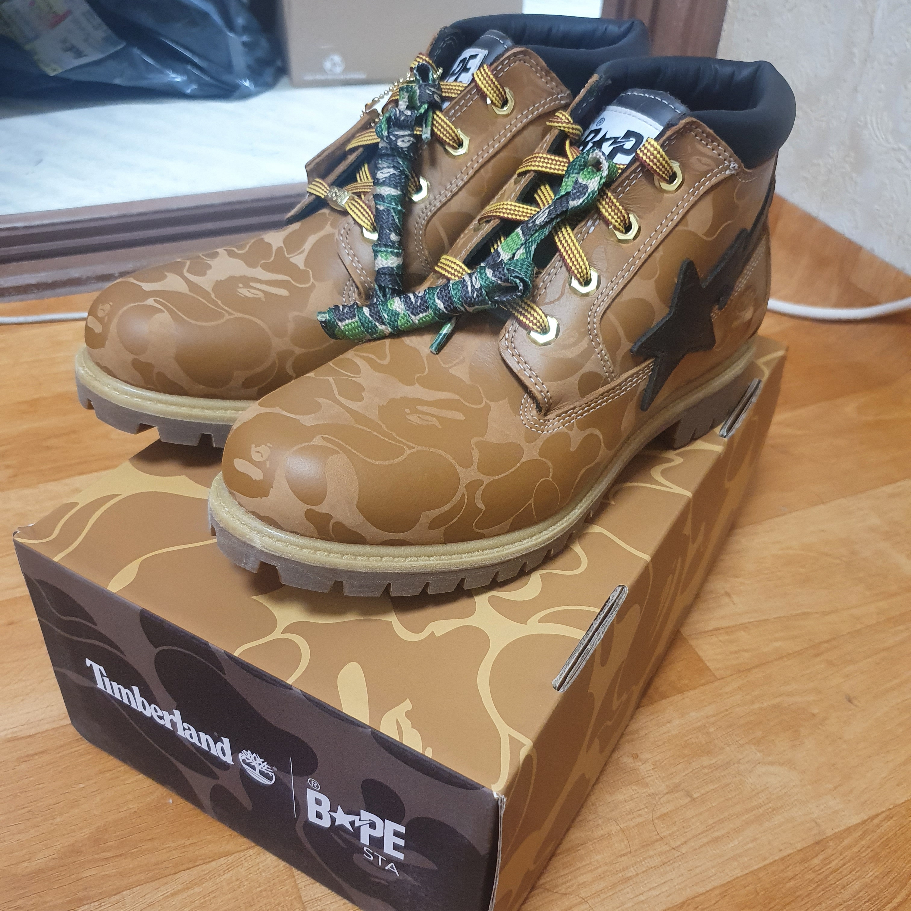 Timberland x BAPE Premium Chukka Boots Wheat - Wide 착용 스타일