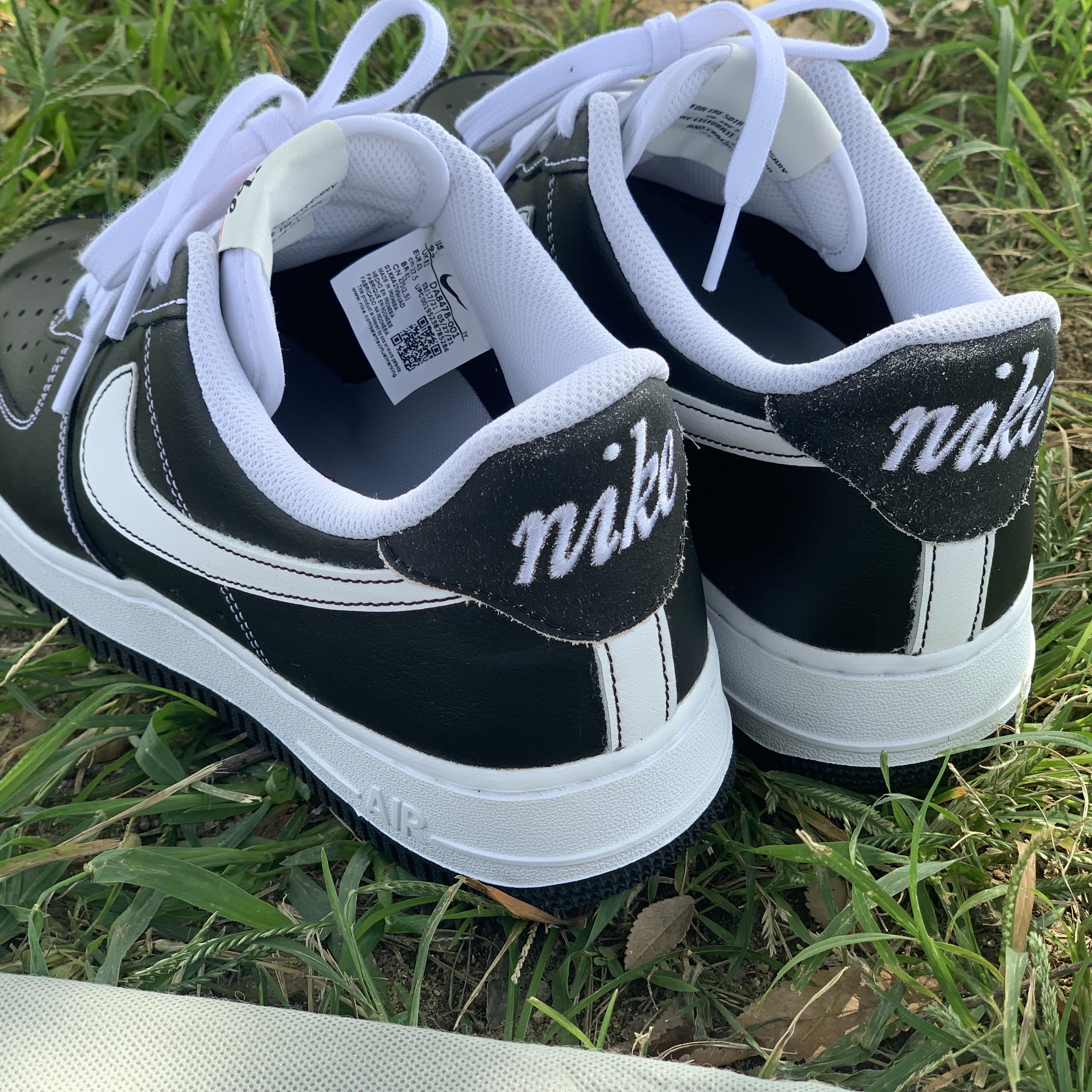 Nike Air Force 1 '07 First Use Black White 착용 스타일 - 5