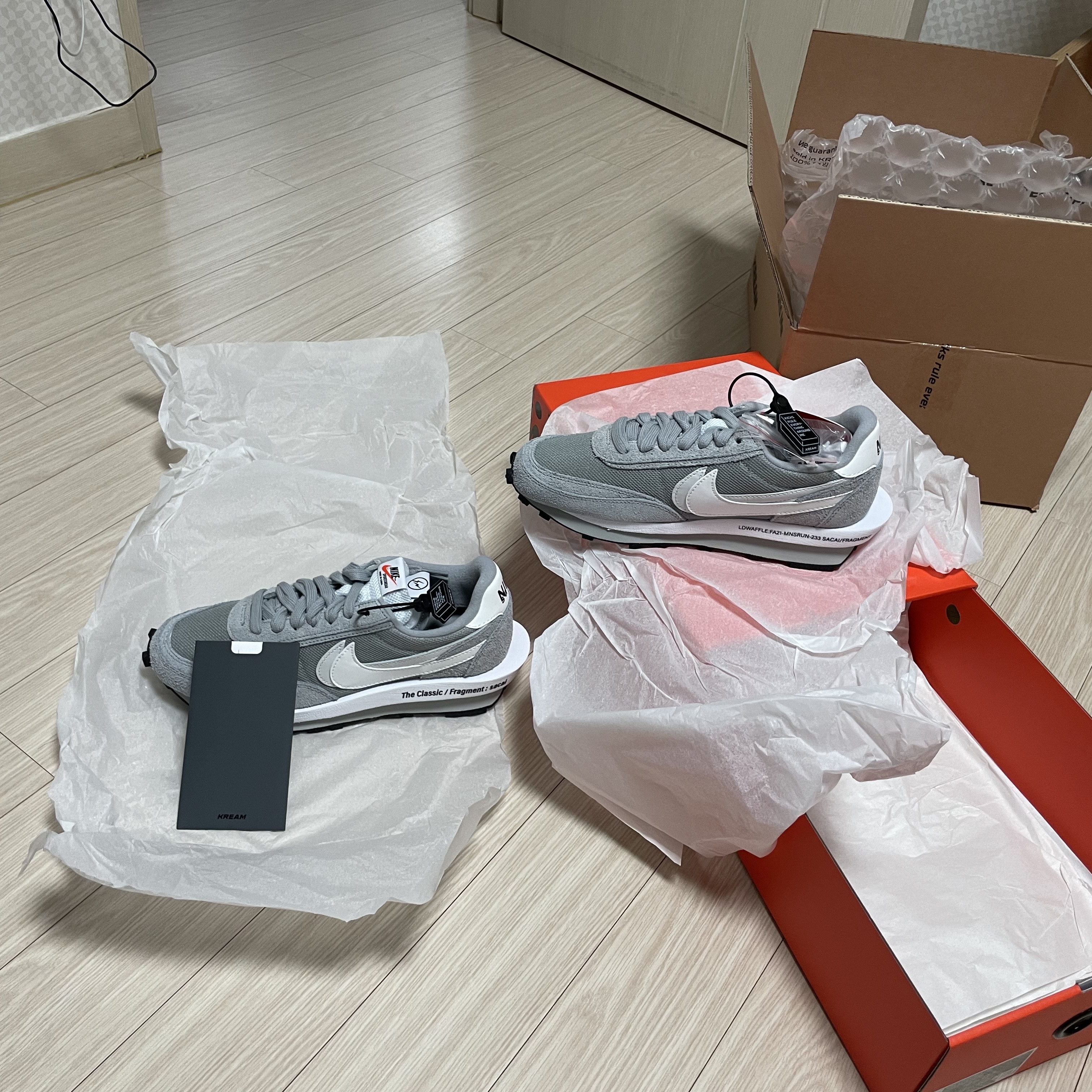 Nike x Sacai x Fragment LDWaffle Light Smoke Grey 착용 스타일 - 1