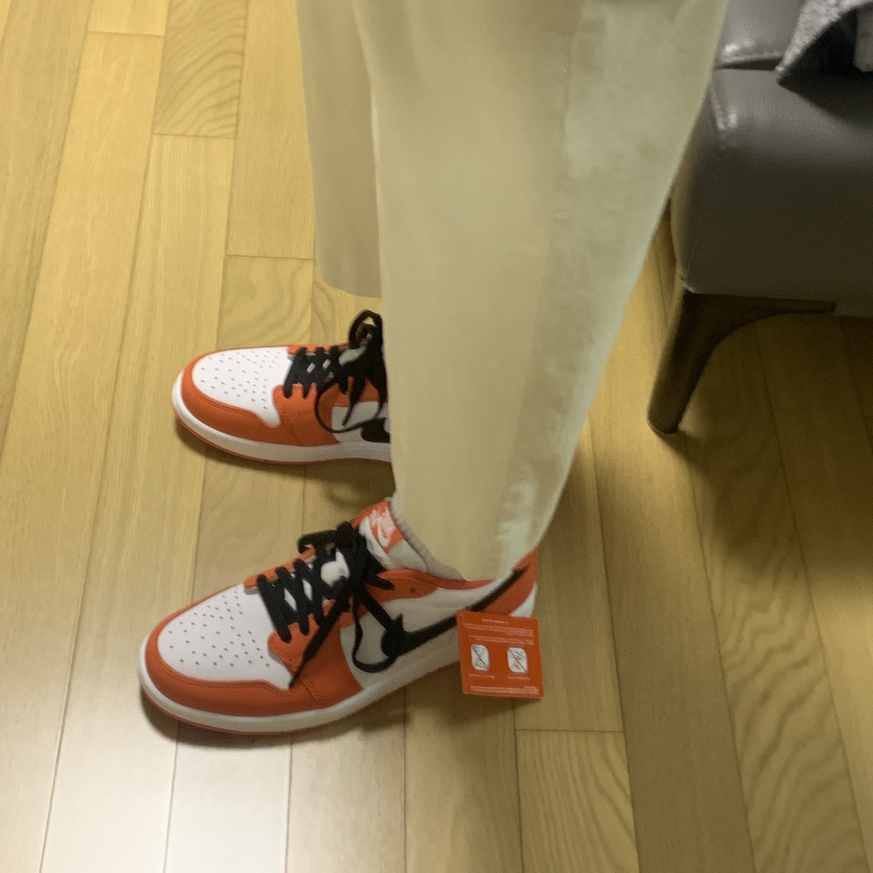 Jordan 1 Low OG Starfish 착용 스타일 - 5