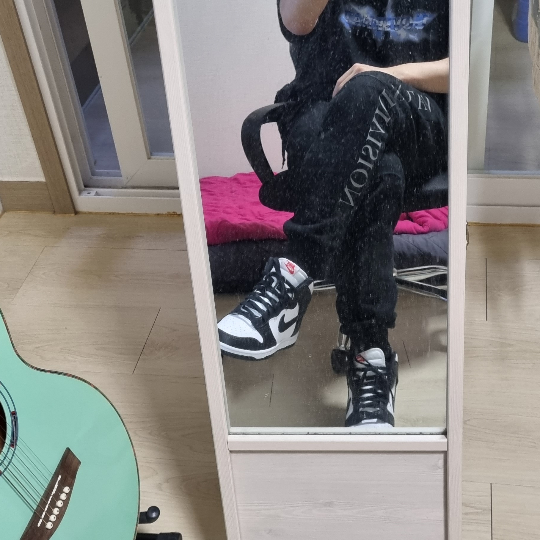 Nike Dunk High Retro Black and White 착용 스타일 - 1