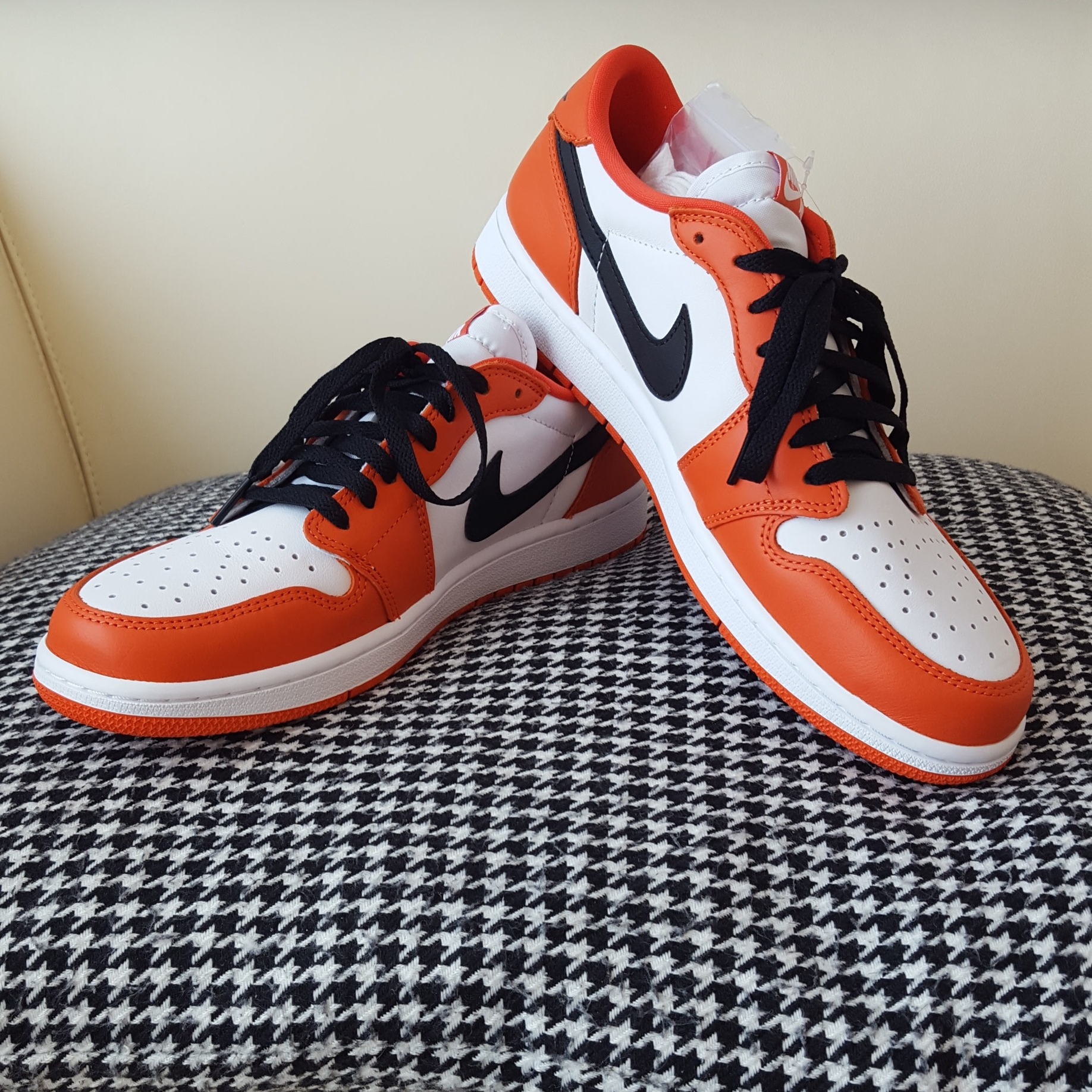 Jordan 1 Low OG Starfish 착용 스타일 - 3