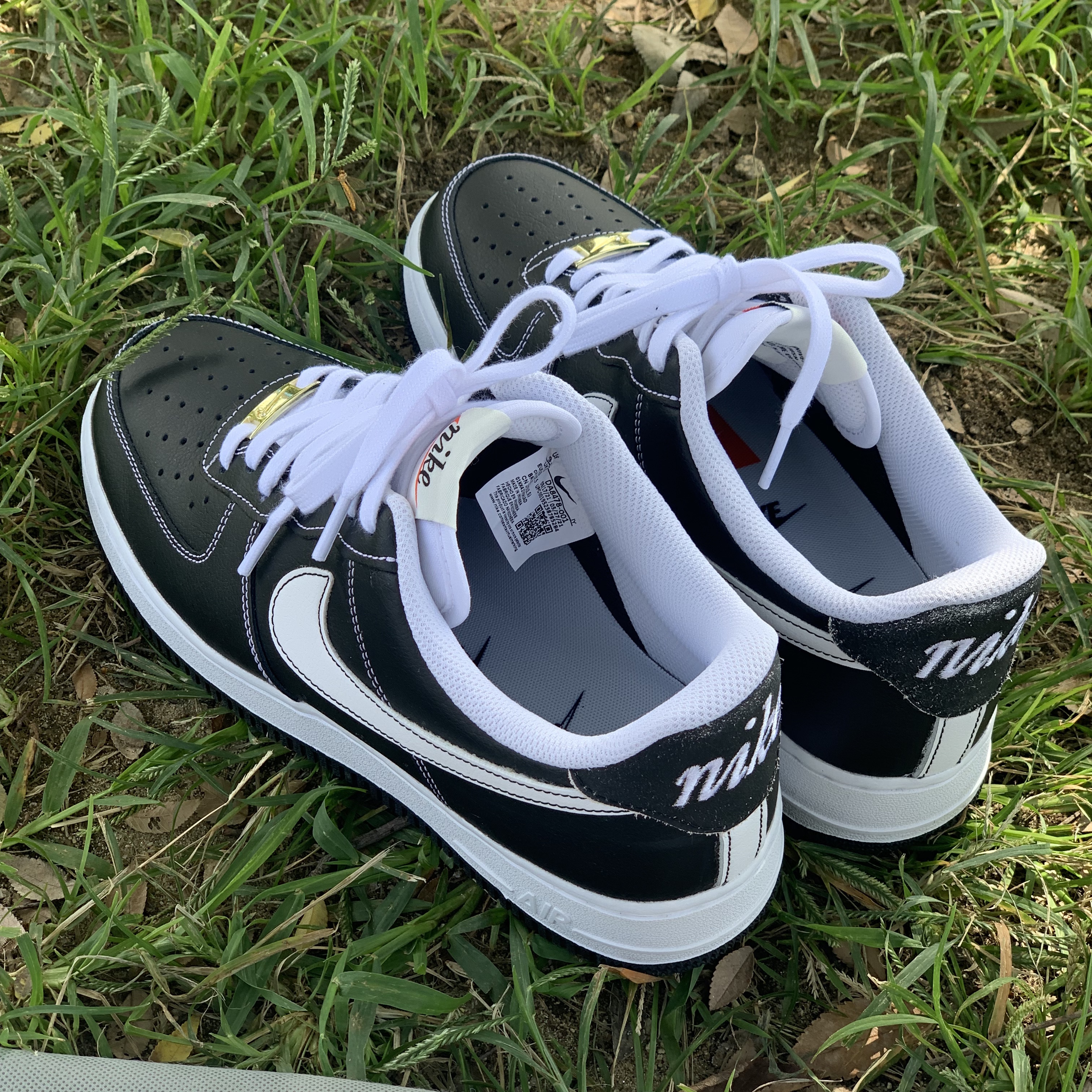 Nike Air Force 1 '07 First Use Black White 착용 스타일 - 4