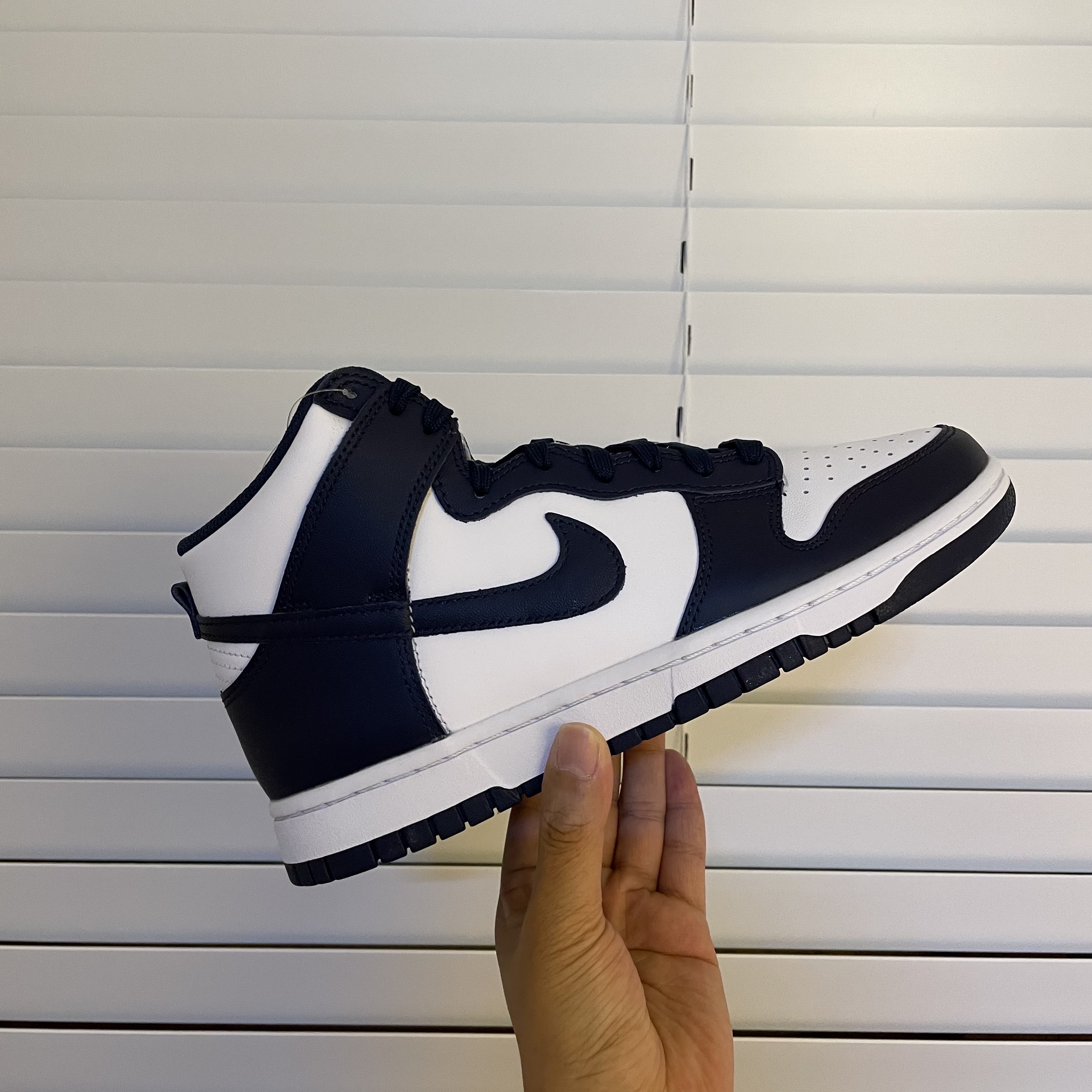 Nike Dunk High Retro Championship Navy 착용 스타일 - 1