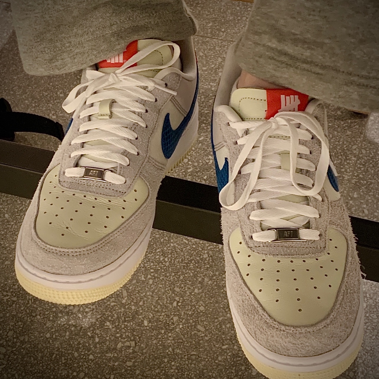 Nike x Undefeated Air Force 1 Low SP 5 On It 착용 스타일 - 1