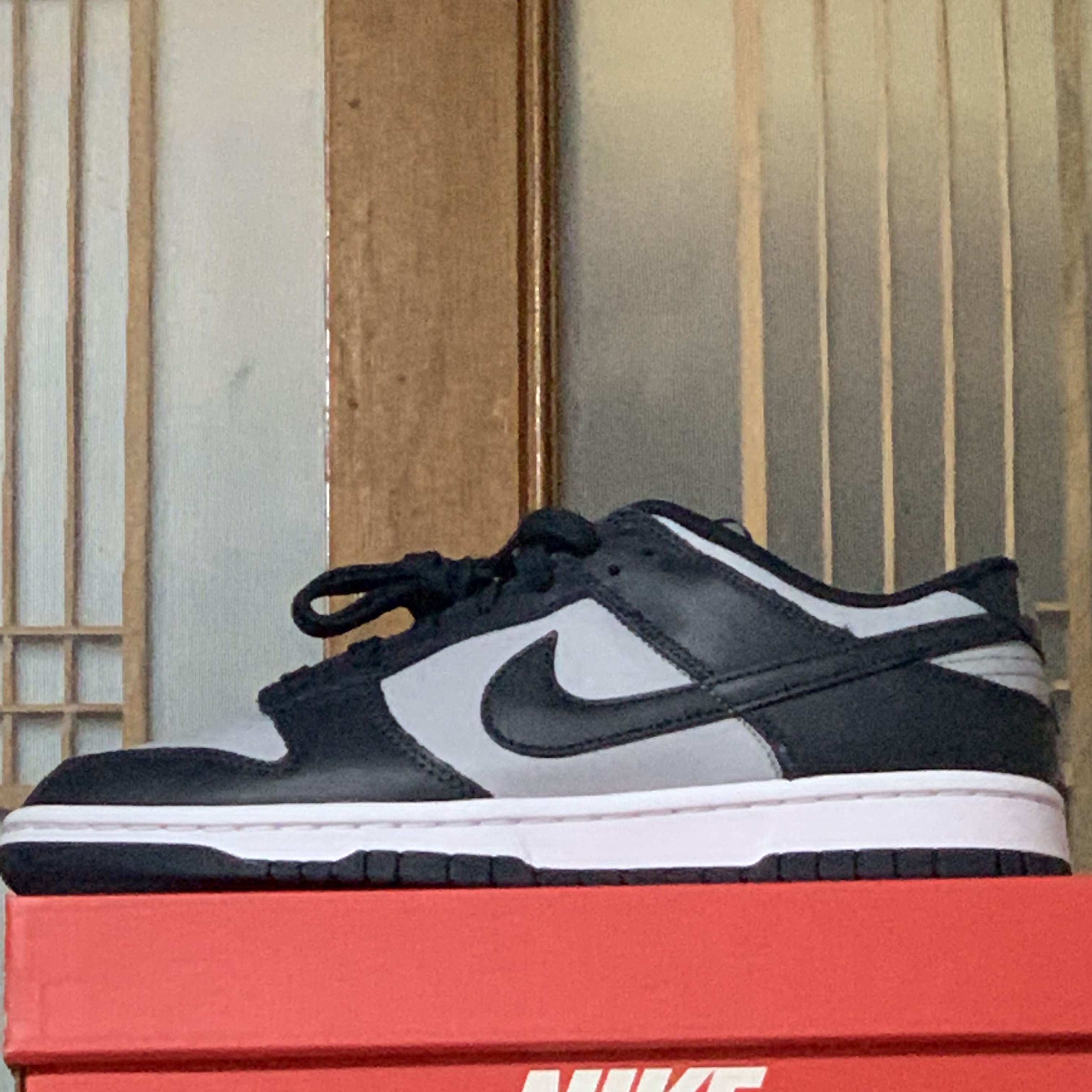 Nike Dunk Low Retro Championship Grey 착용 스타일