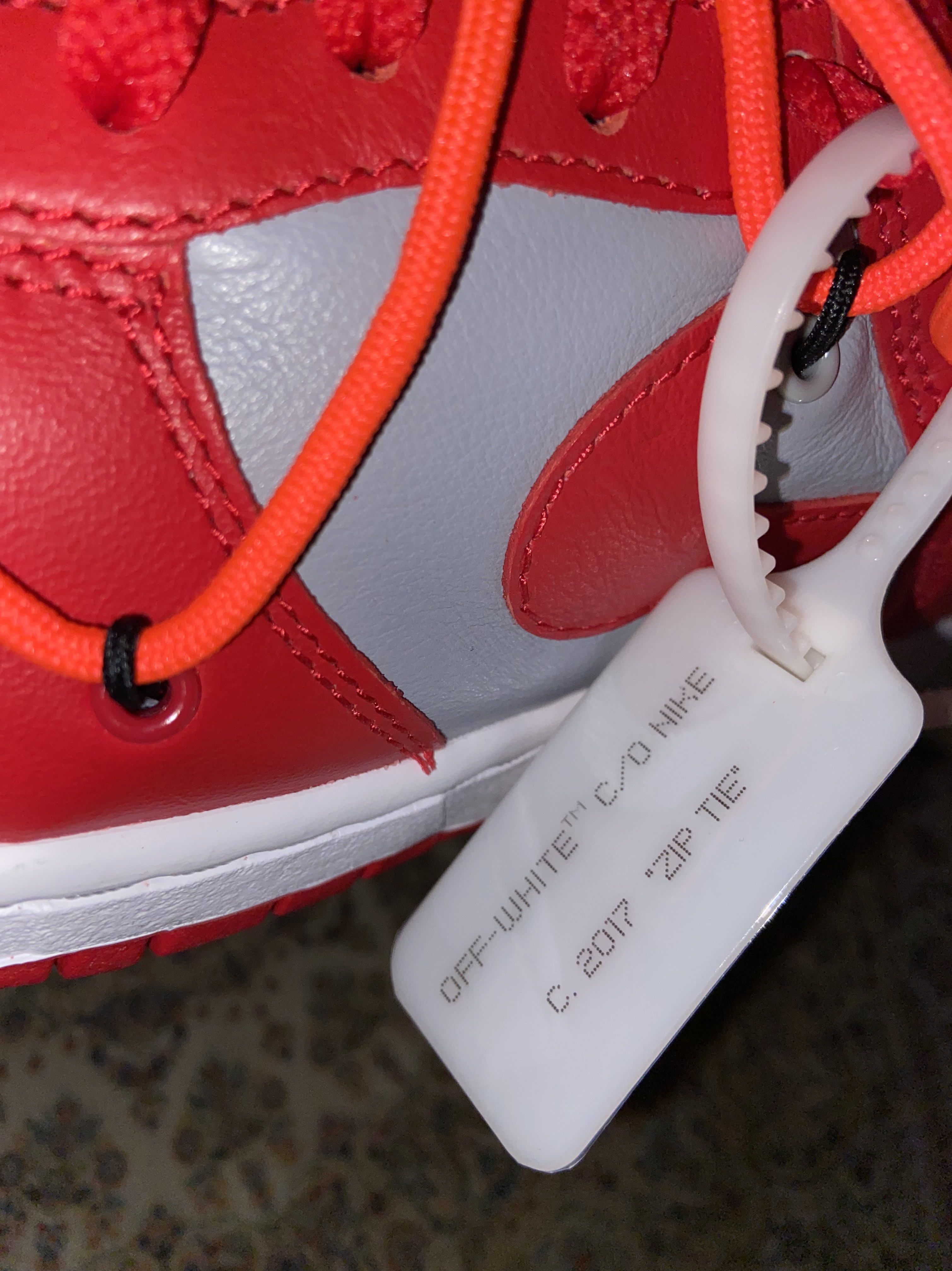 Nike x Off-White Dunk Low University Red 착용 스타일 - 3