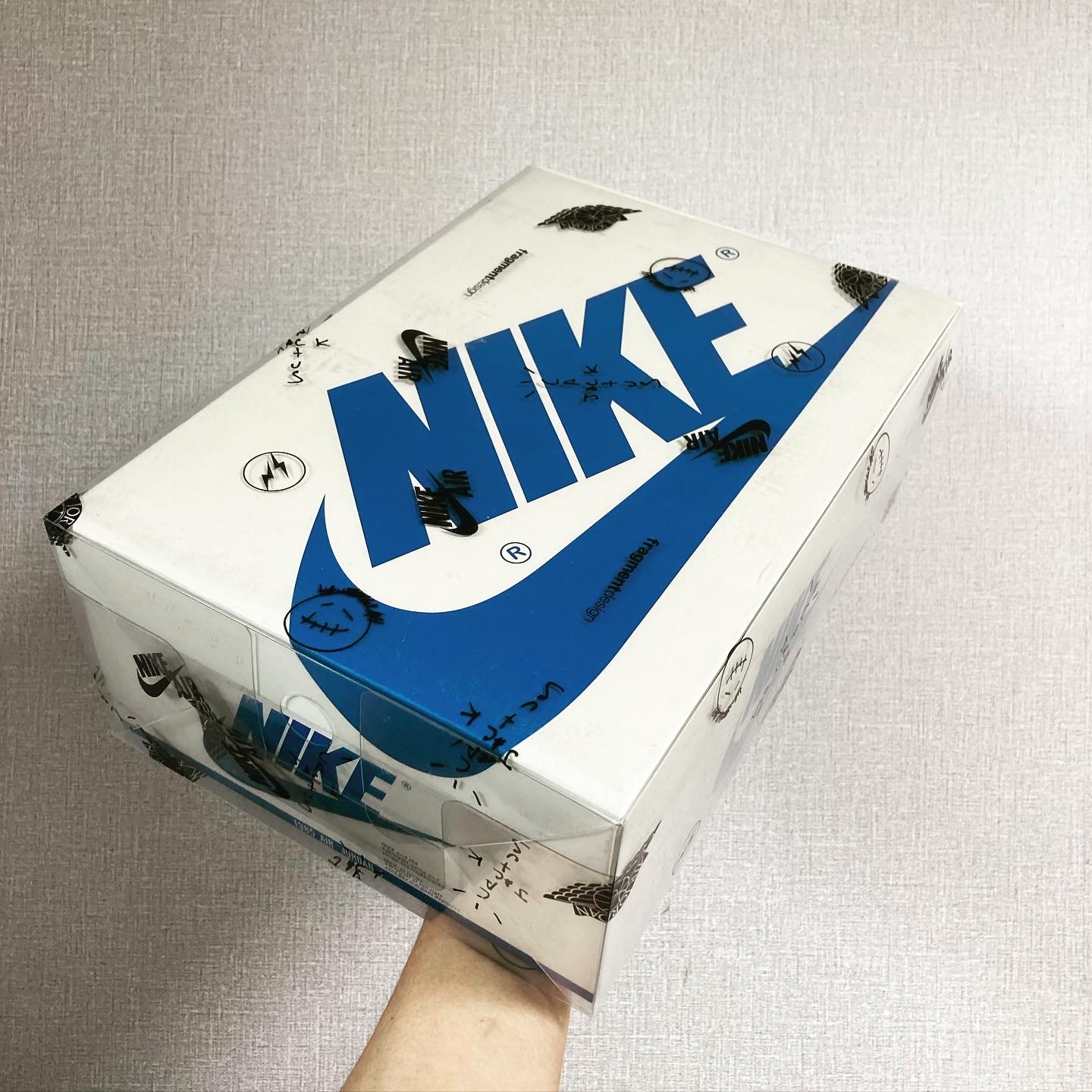 Jordan 1 x Travis Scott x Fragment Retro Low OG SP Military Blue 착용 스타일 - 3