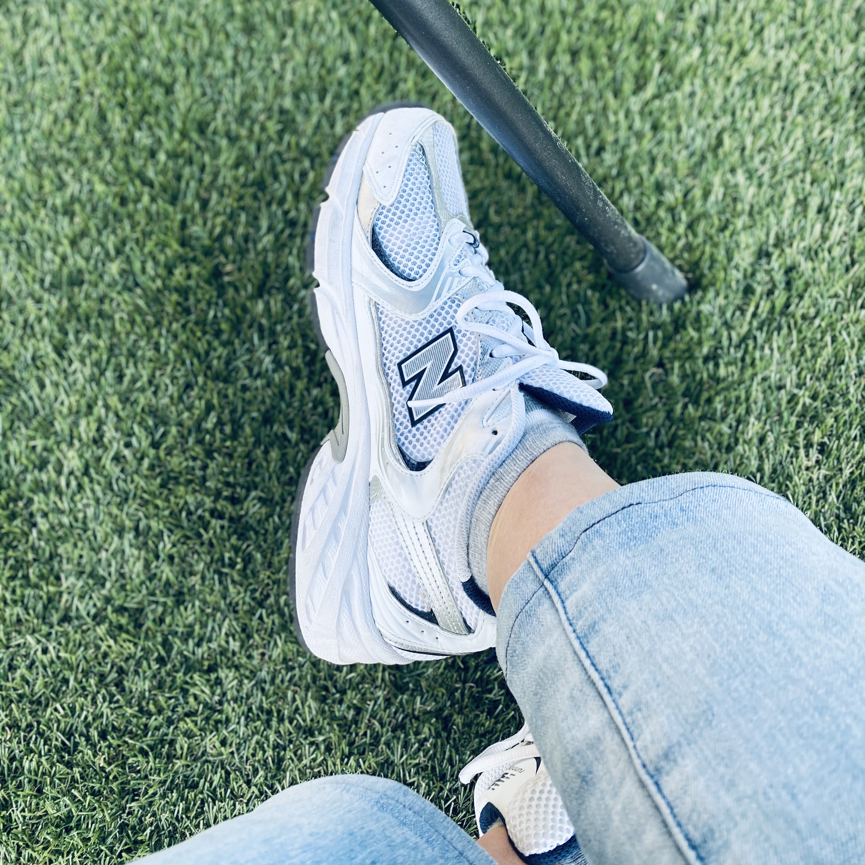 New Balance 530 White 착용 스타일 - 1
