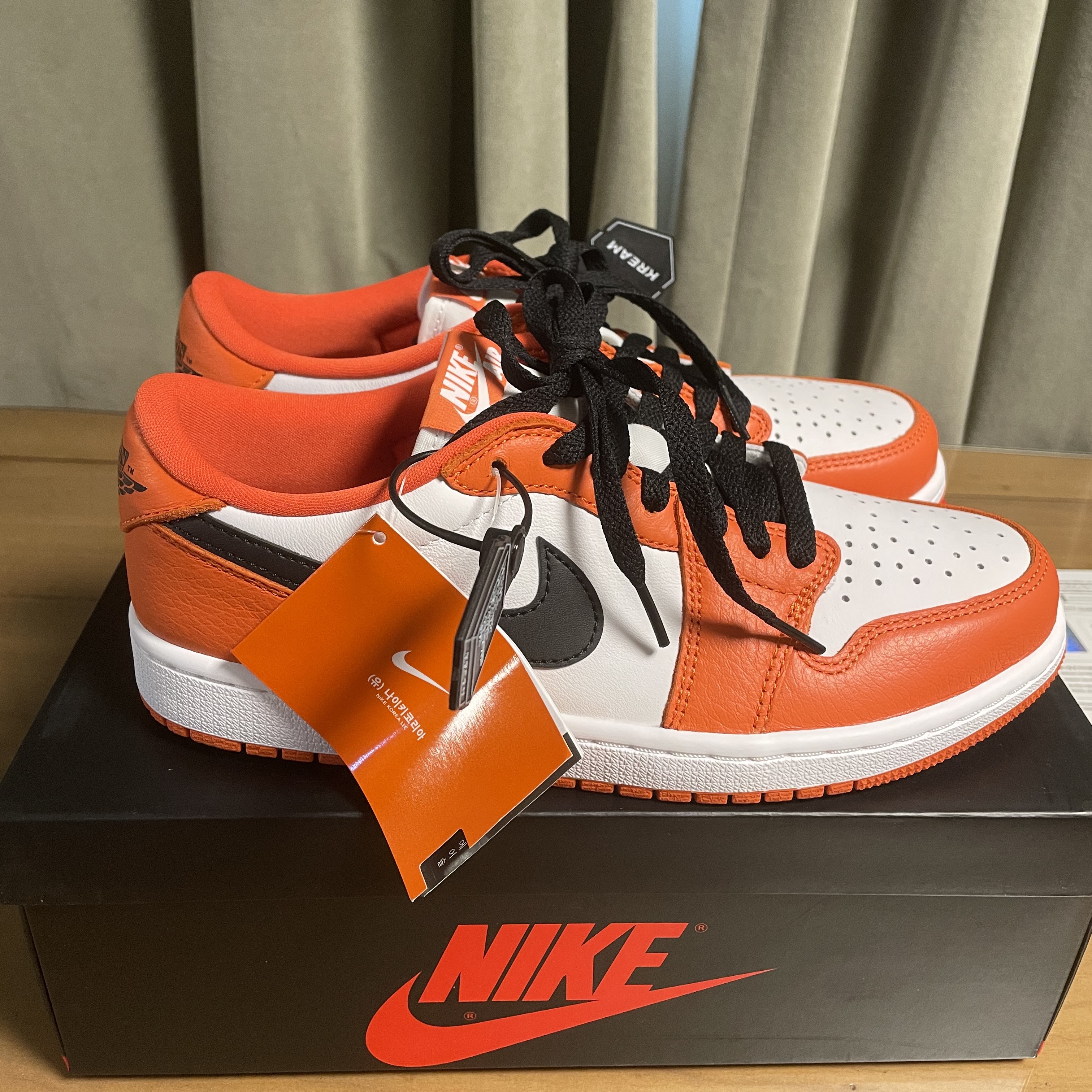 Jordan 1 Low OG Starfish 착용 스타일 - 3