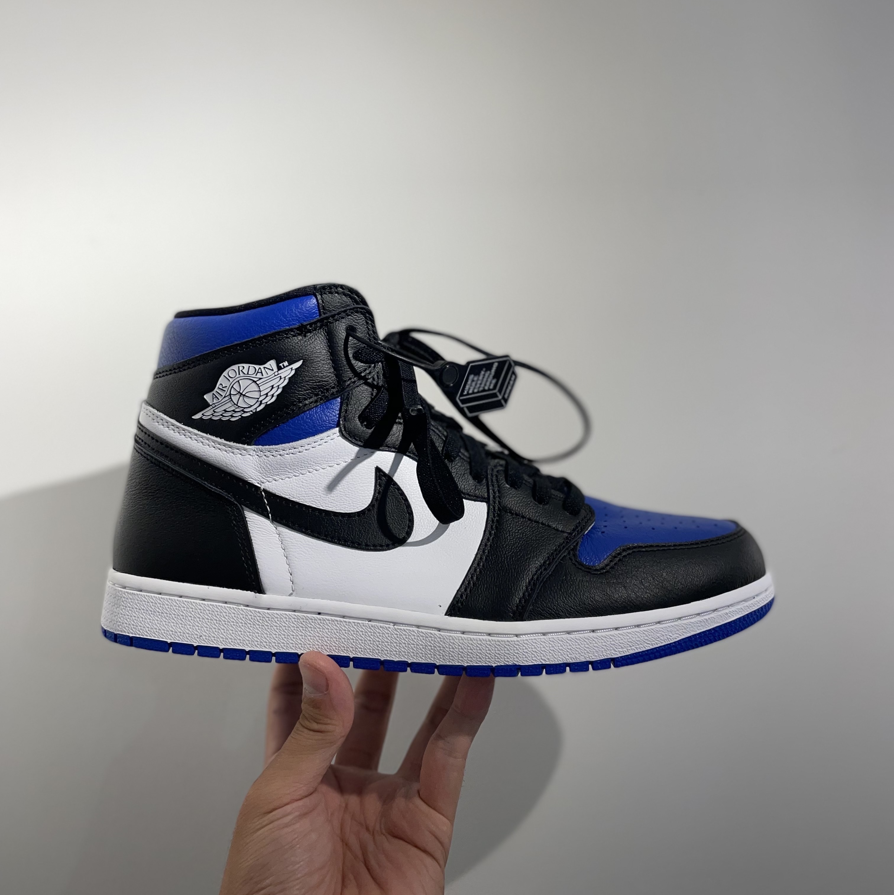 Jordan 1 Retro High OG Royal Toe 착용 스타일 - 1