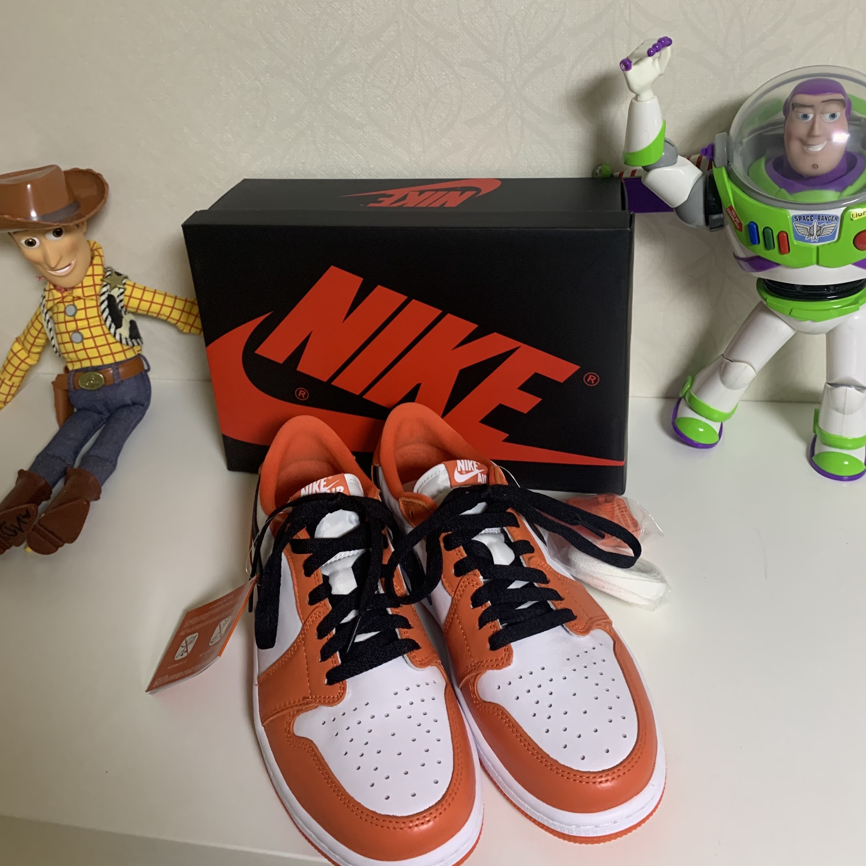Jordan 1 Low OG Starfish 착용 스타일 - 2