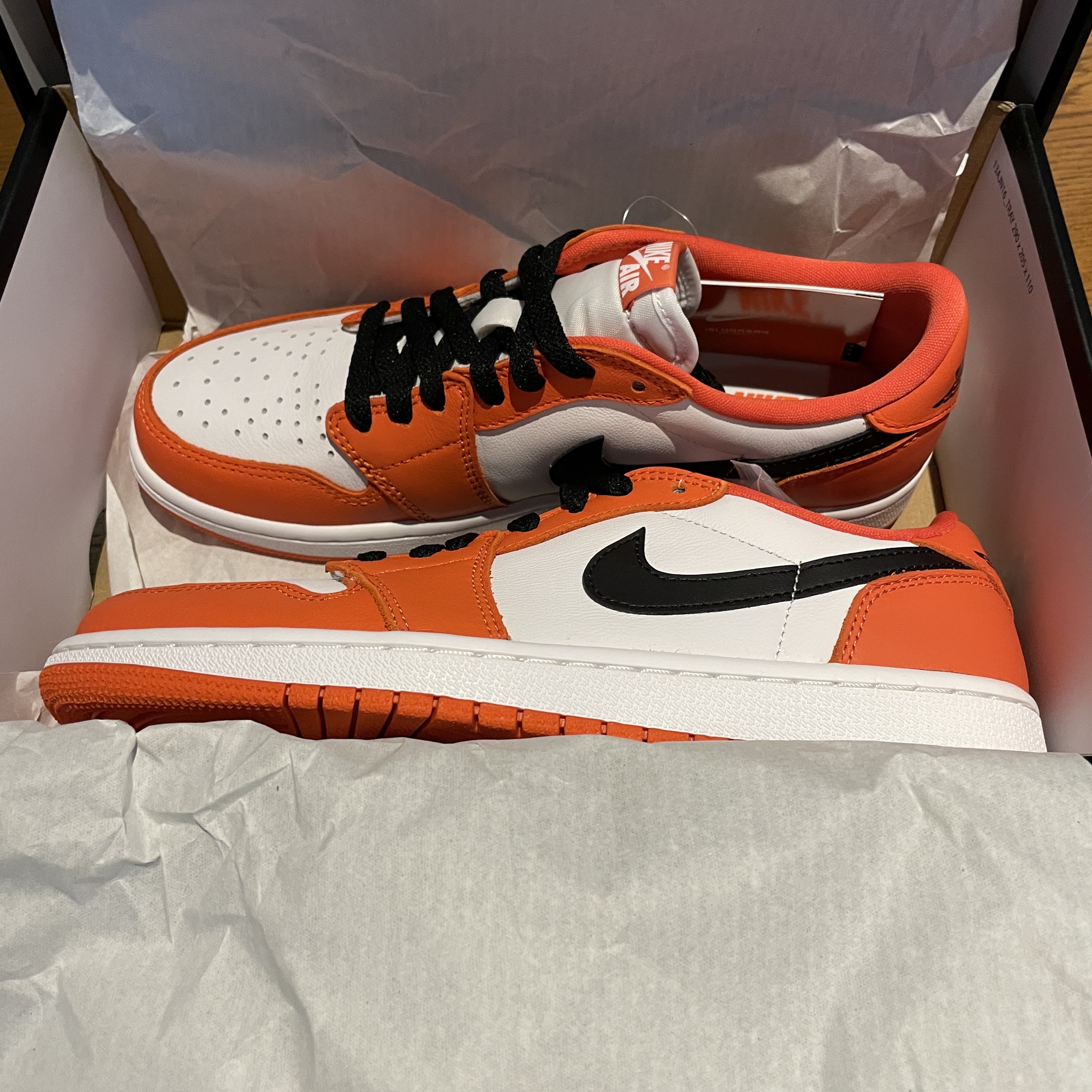 Jordan 1 Low OG Starfish, Nike Dunk Low SE Free.99 White 착용 스타일 - 2