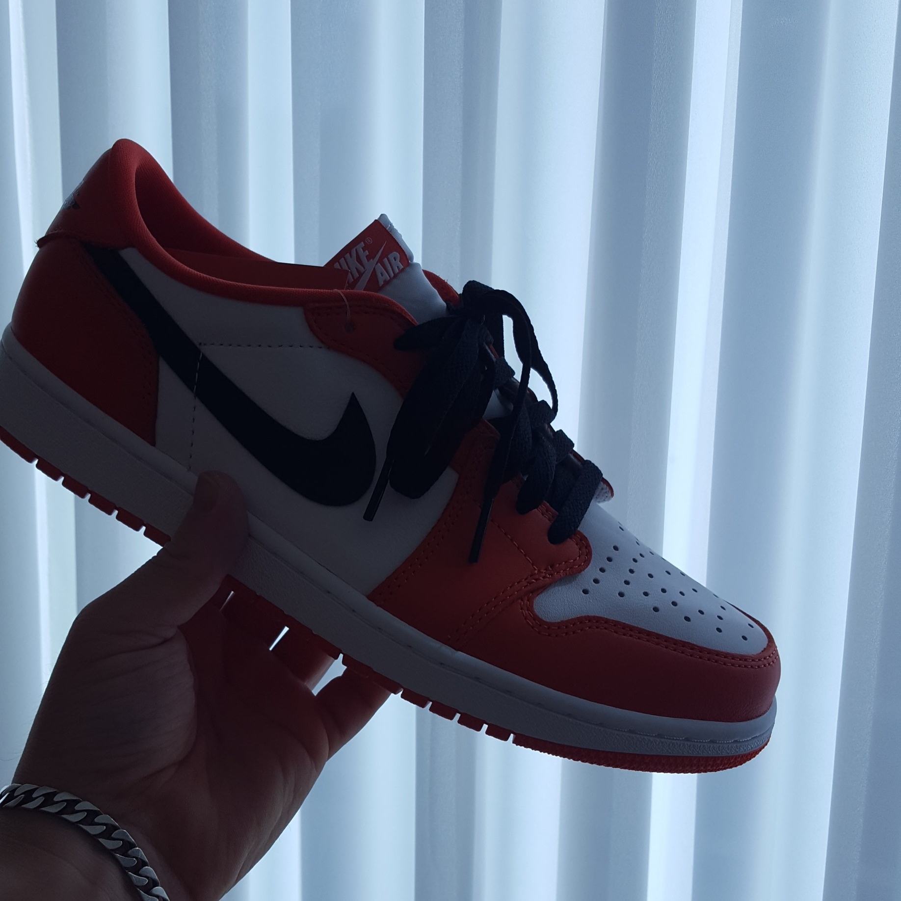 Jordan 1 Low OG Starfish 착용 스타일 - 1