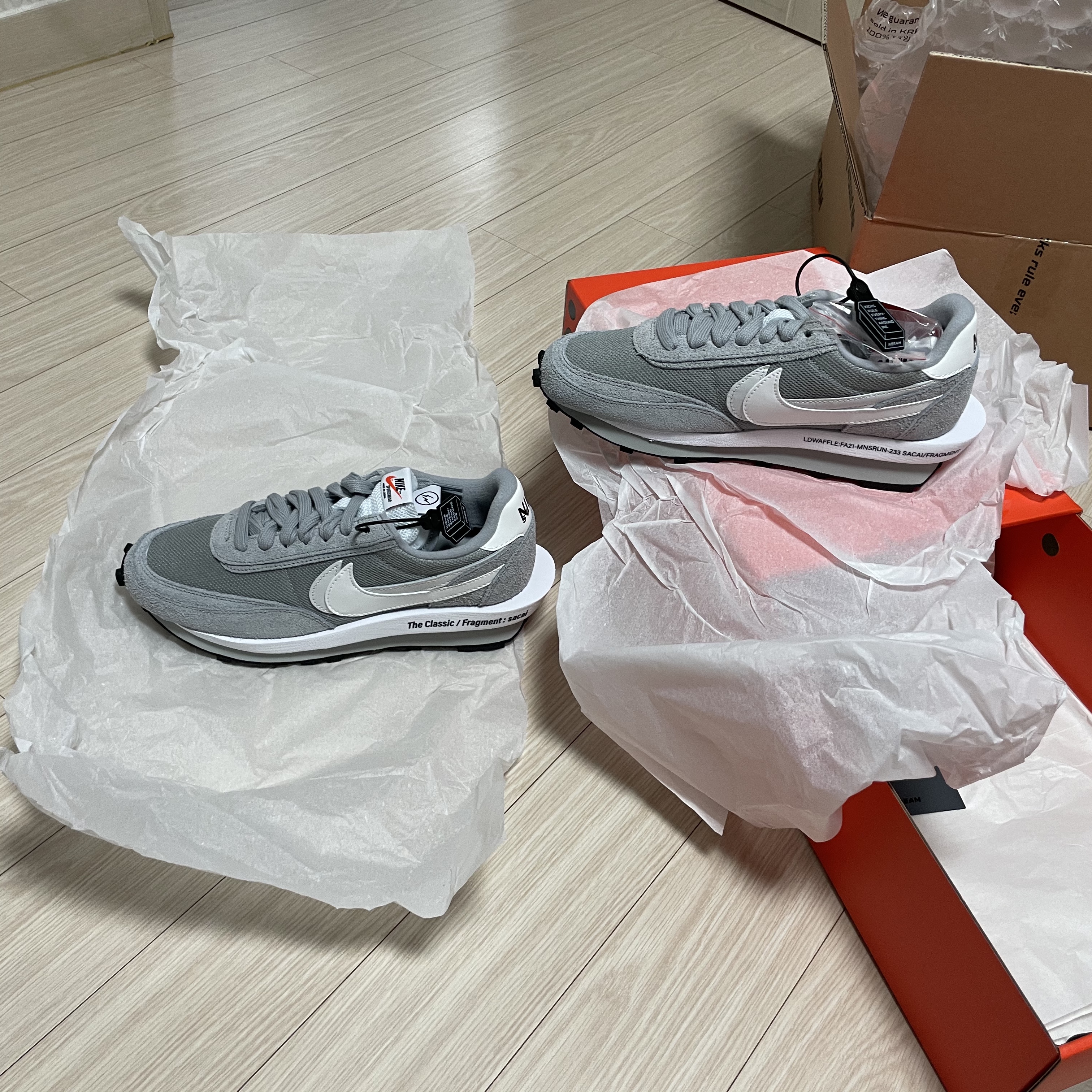 Nike x Sacai x Fragment LDWaffle Light Smoke Grey 착용 스타일 - 2