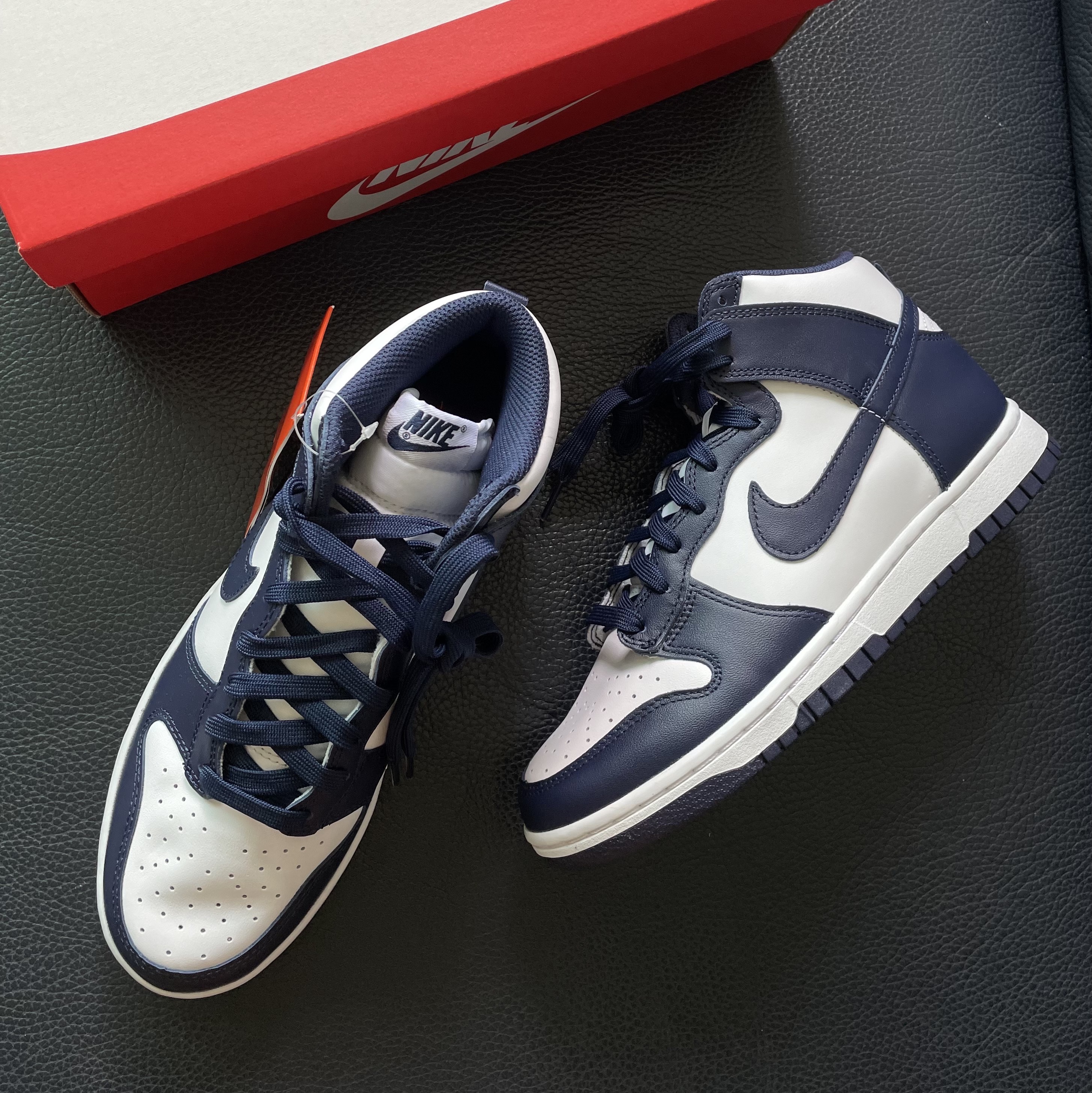 Nike Dunk High Retro Championship Navy 착용 스타일