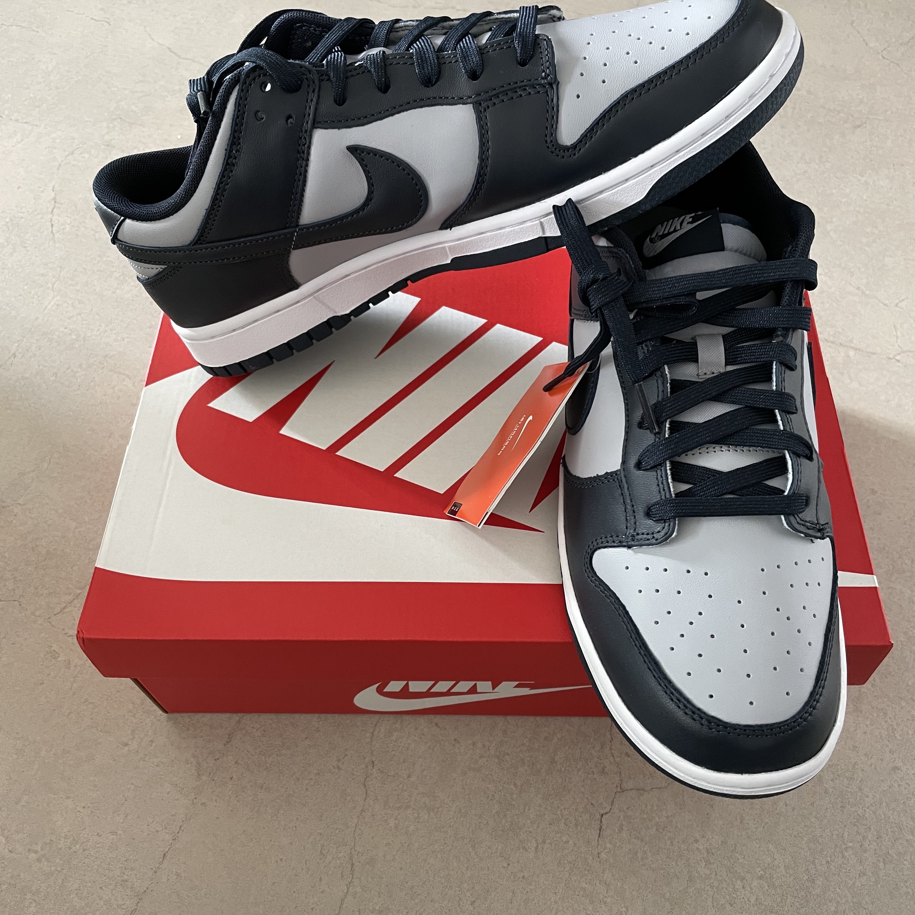 Nike Dunk Low Retro Championship Grey 착용 스타일
