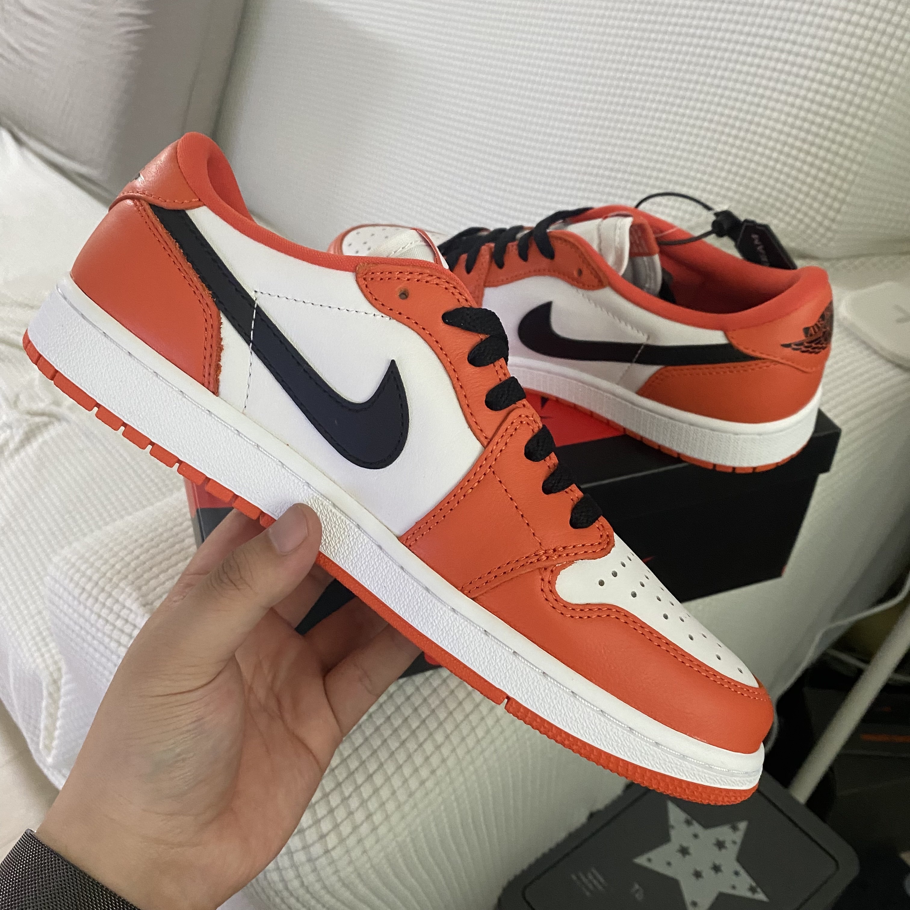 Jordan 1 Low OG Starfish 착용 스타일 - 1