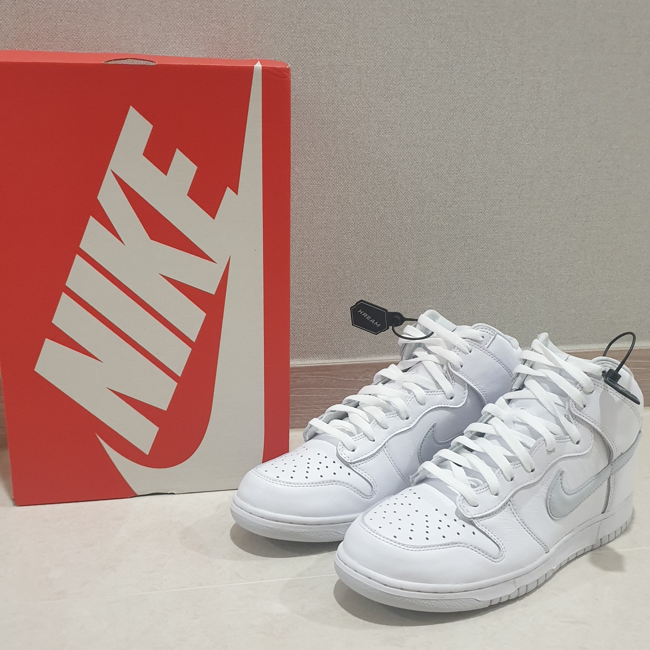 Nike Dunk High SP Pure Platinum 착용 스타일