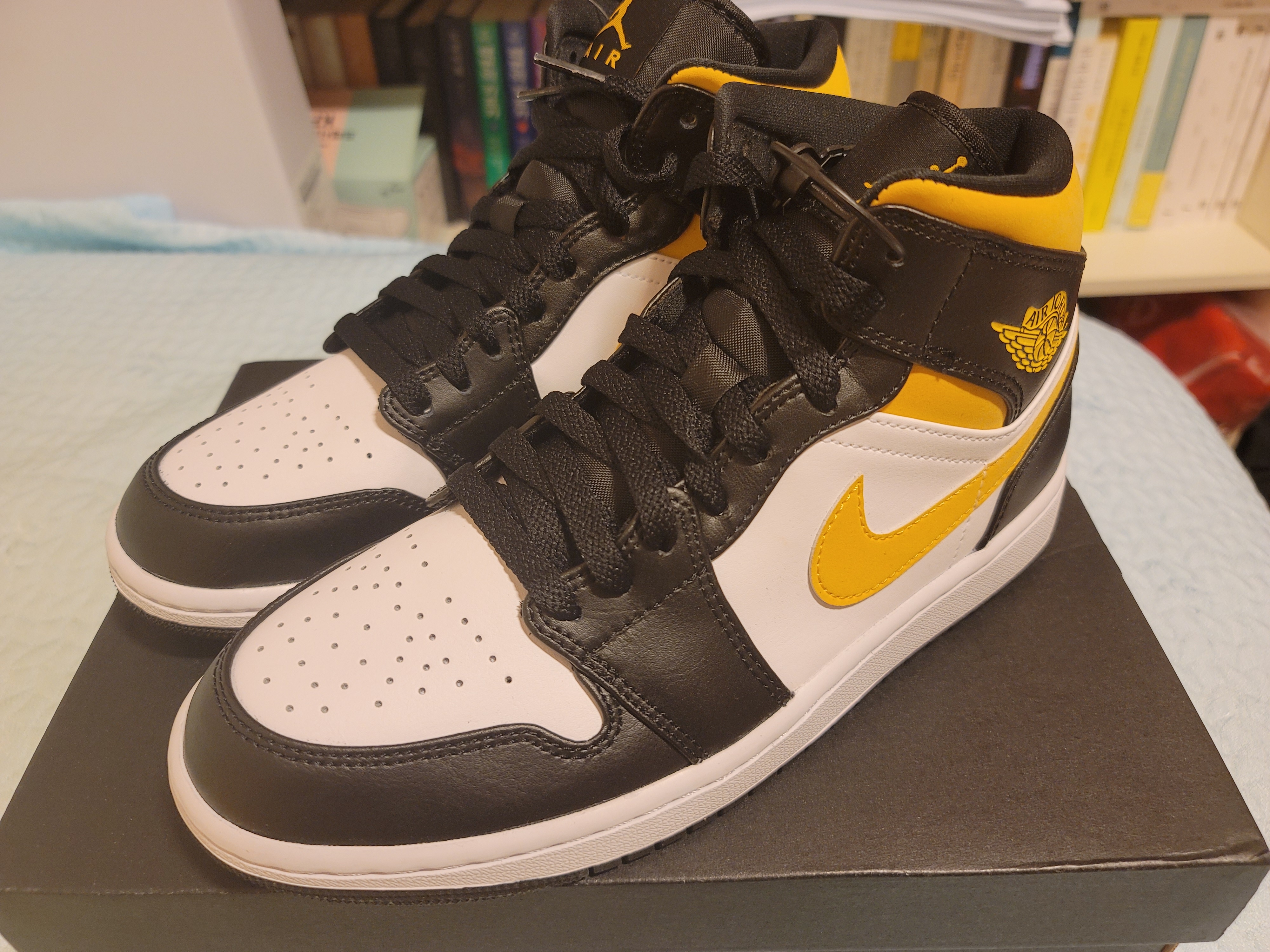 Jordan 1 Mid Pollen 착용 스타일 - 2