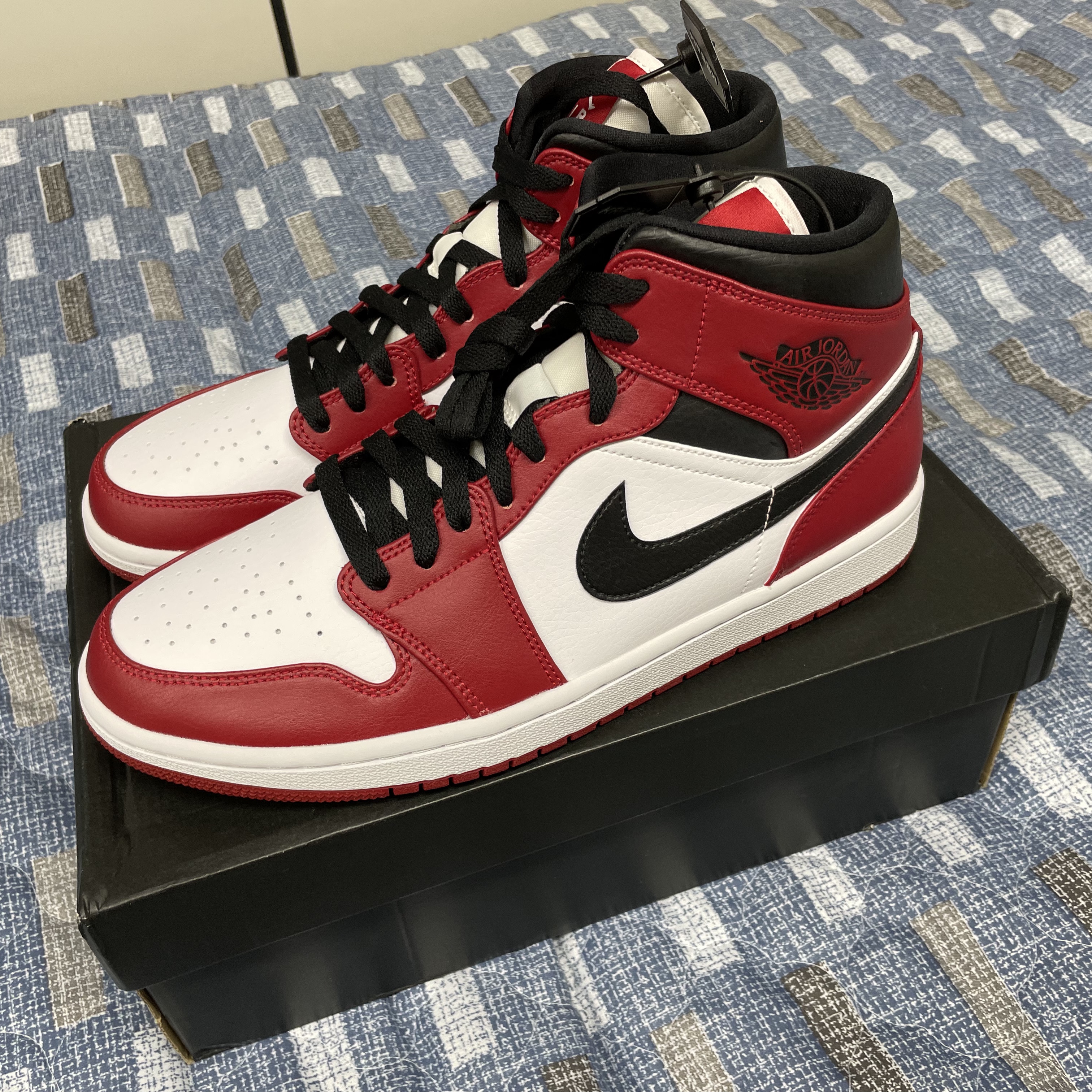 Jordan 1 Mid Chicago 2020 착용 스타일