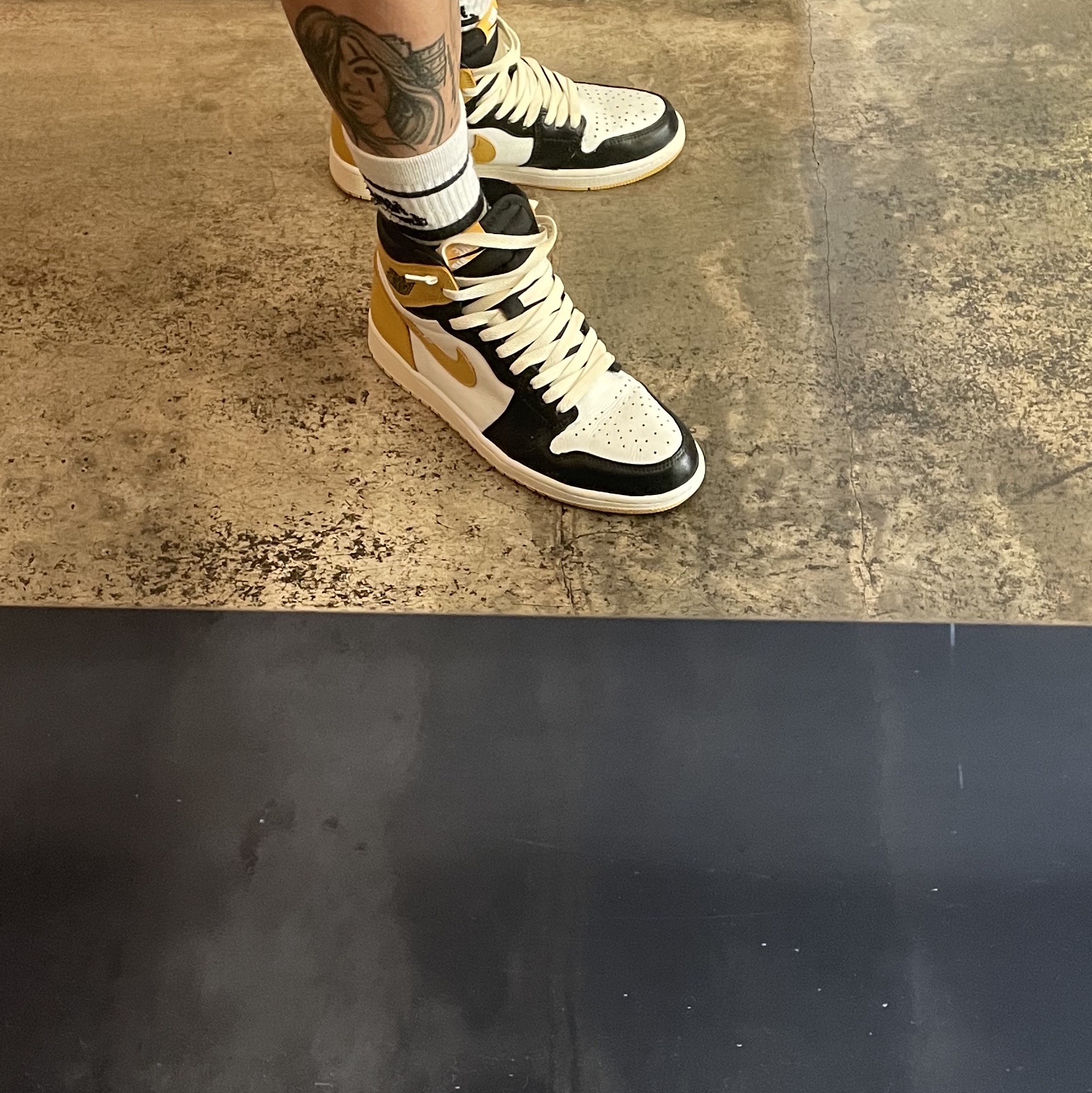Jordan 1 Retro High OG Pollen 착용 스타일