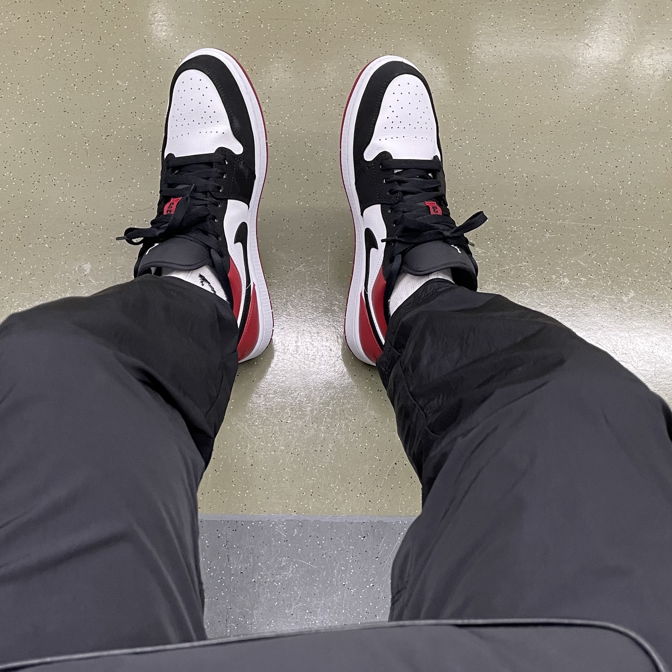 Jordan 1 Low Black Toe 착용 스타일